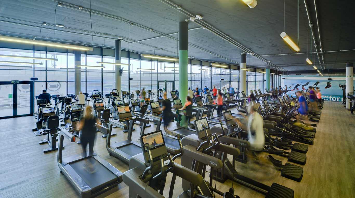 Sala de fitness de un centro deportivo GO fit.