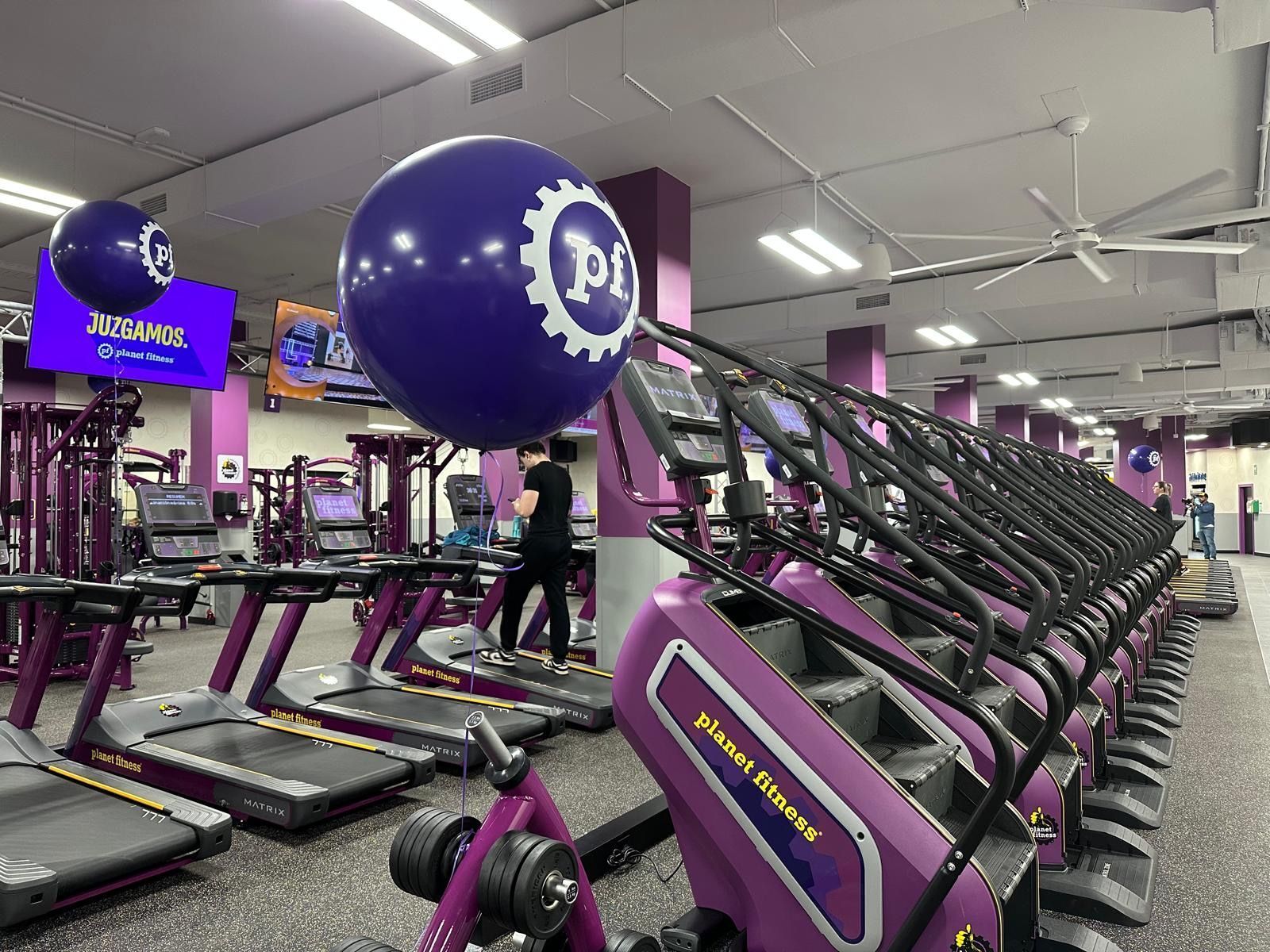 Gimnasio Planet Fitness Valencia Tres Cruces 2 Gimnasio Planet Fitness Valencia Tres Cruces 2