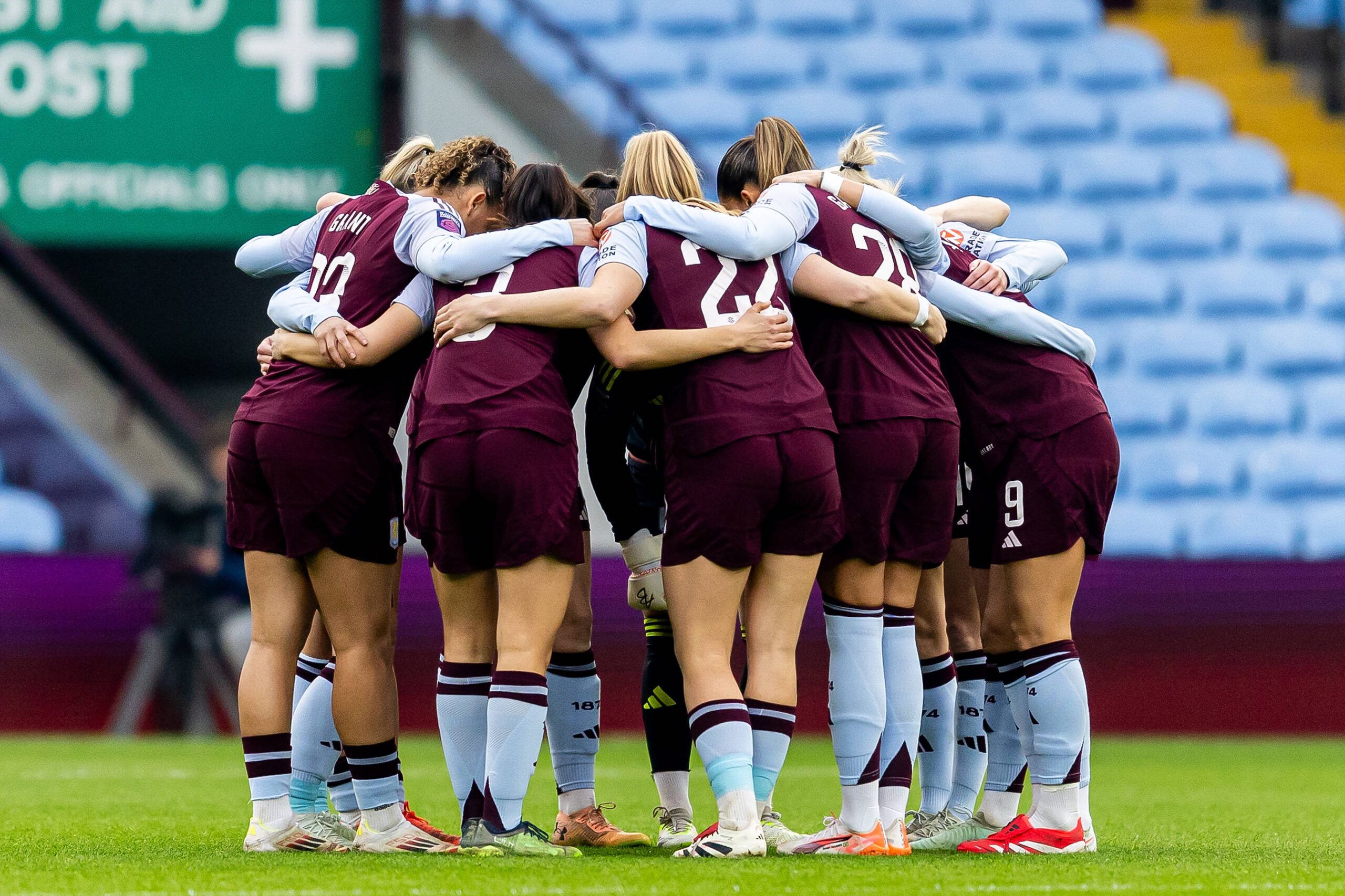 Aston Villa femenino 2024 2025