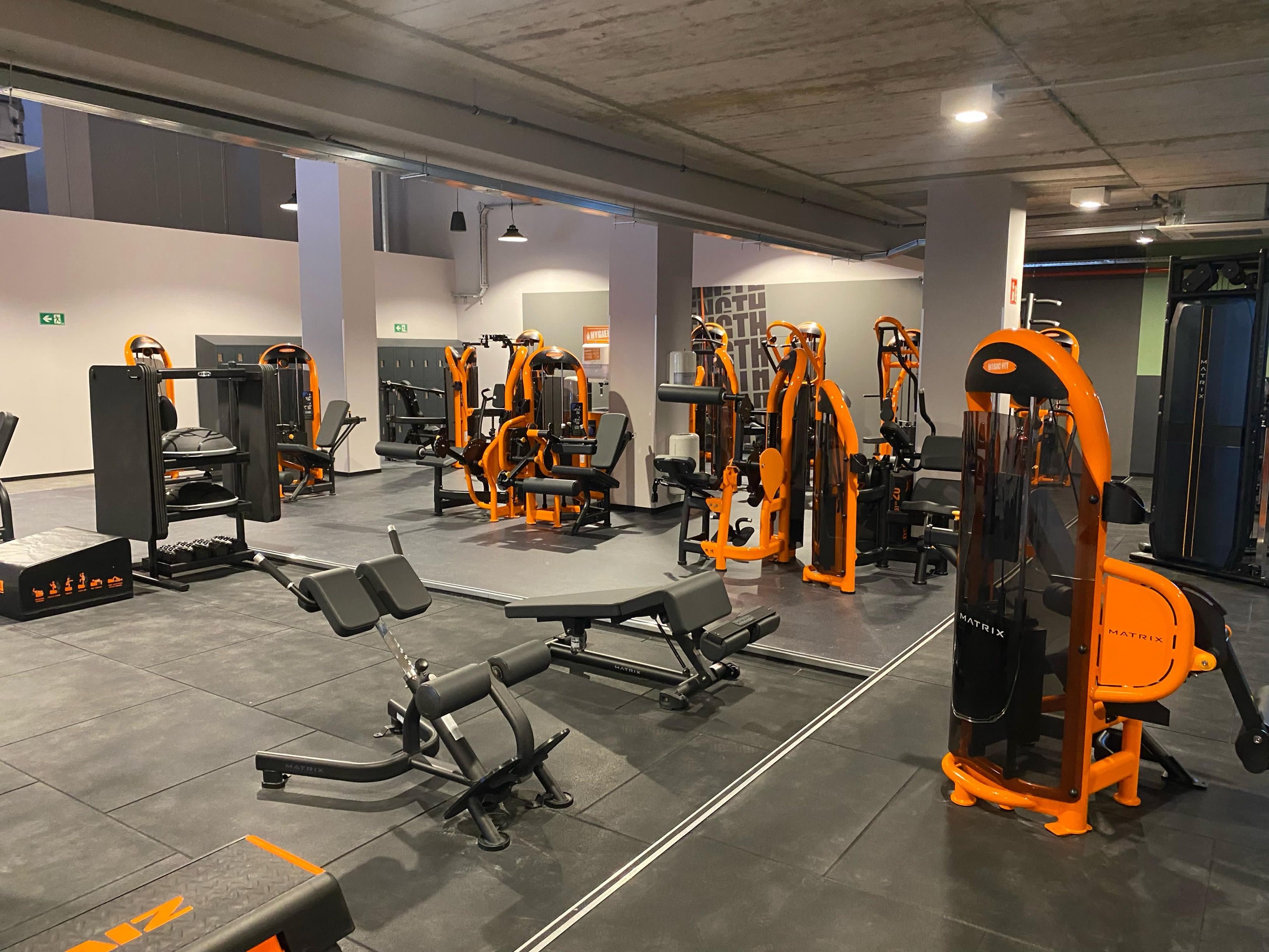 Gimnasio Basic-Fit Cornella Carretera d'Esplugues 2