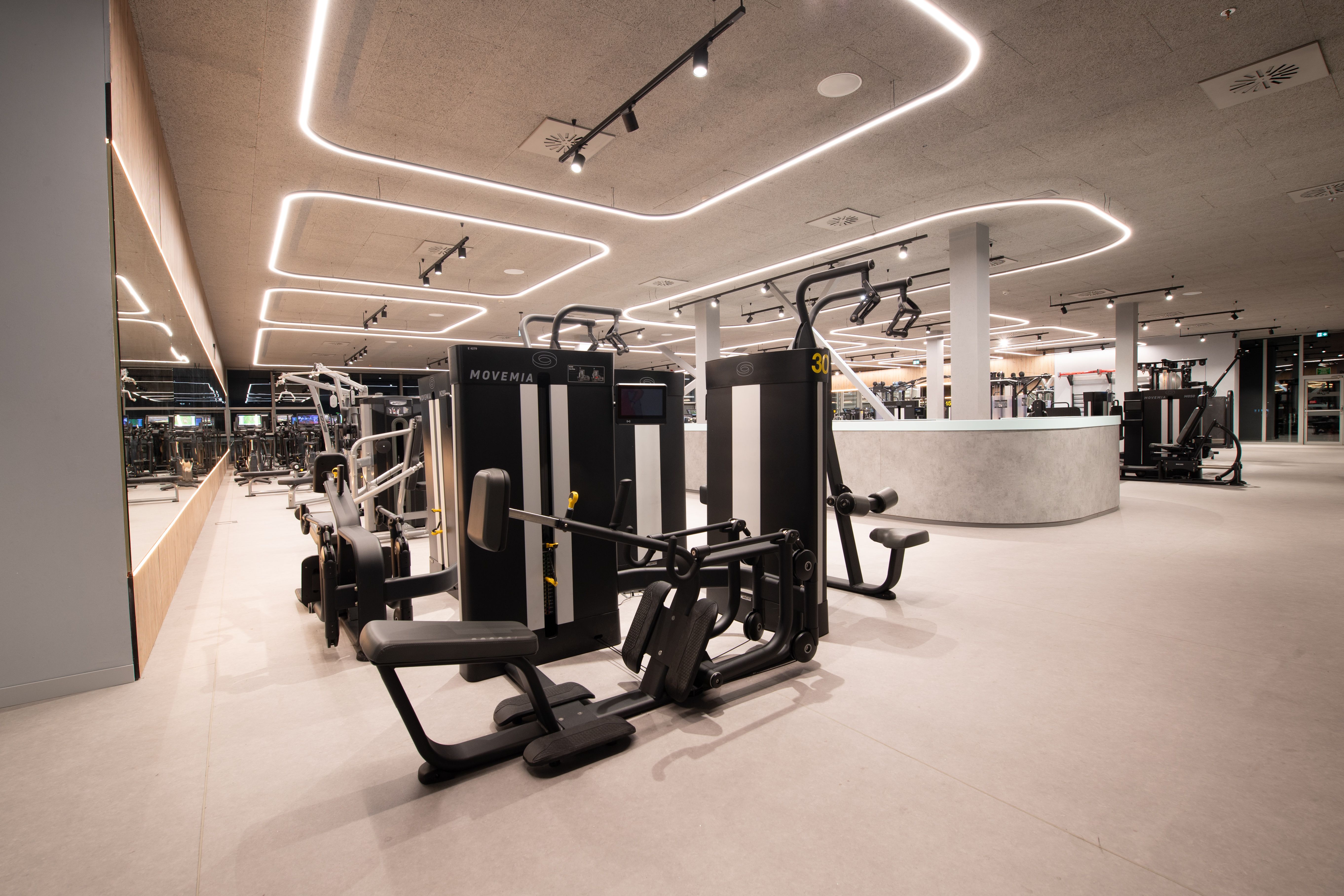El área de fitness del Bakh se transforma por completo con más de 1.200 m² de instalaciones de última generación. 
