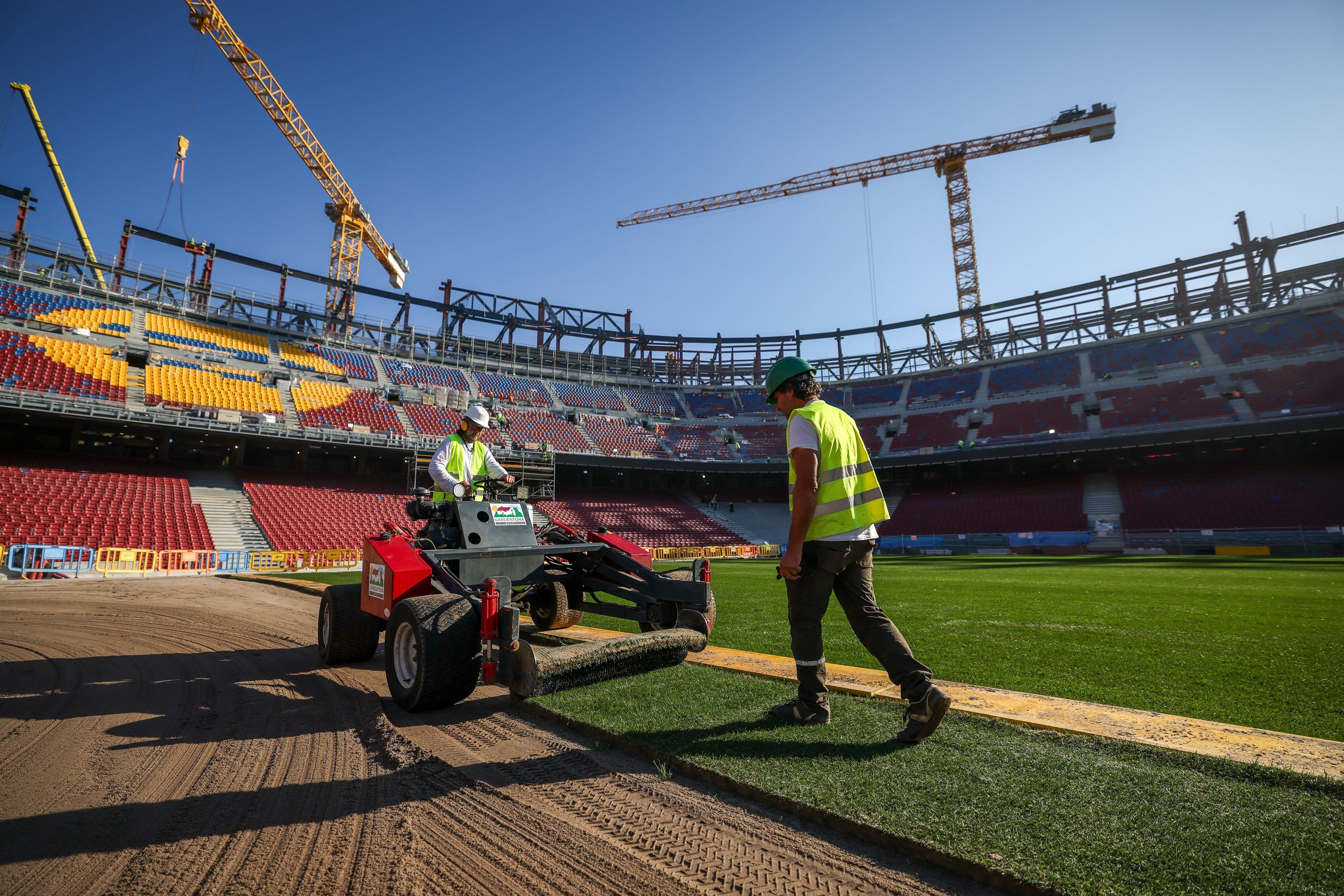 Barça Camp Nou Estadio Obras césped mayo 2025