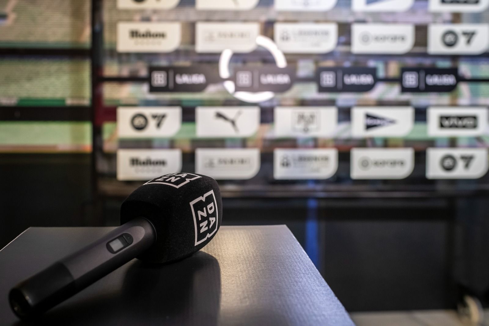 dazn recurso microfono pantalla