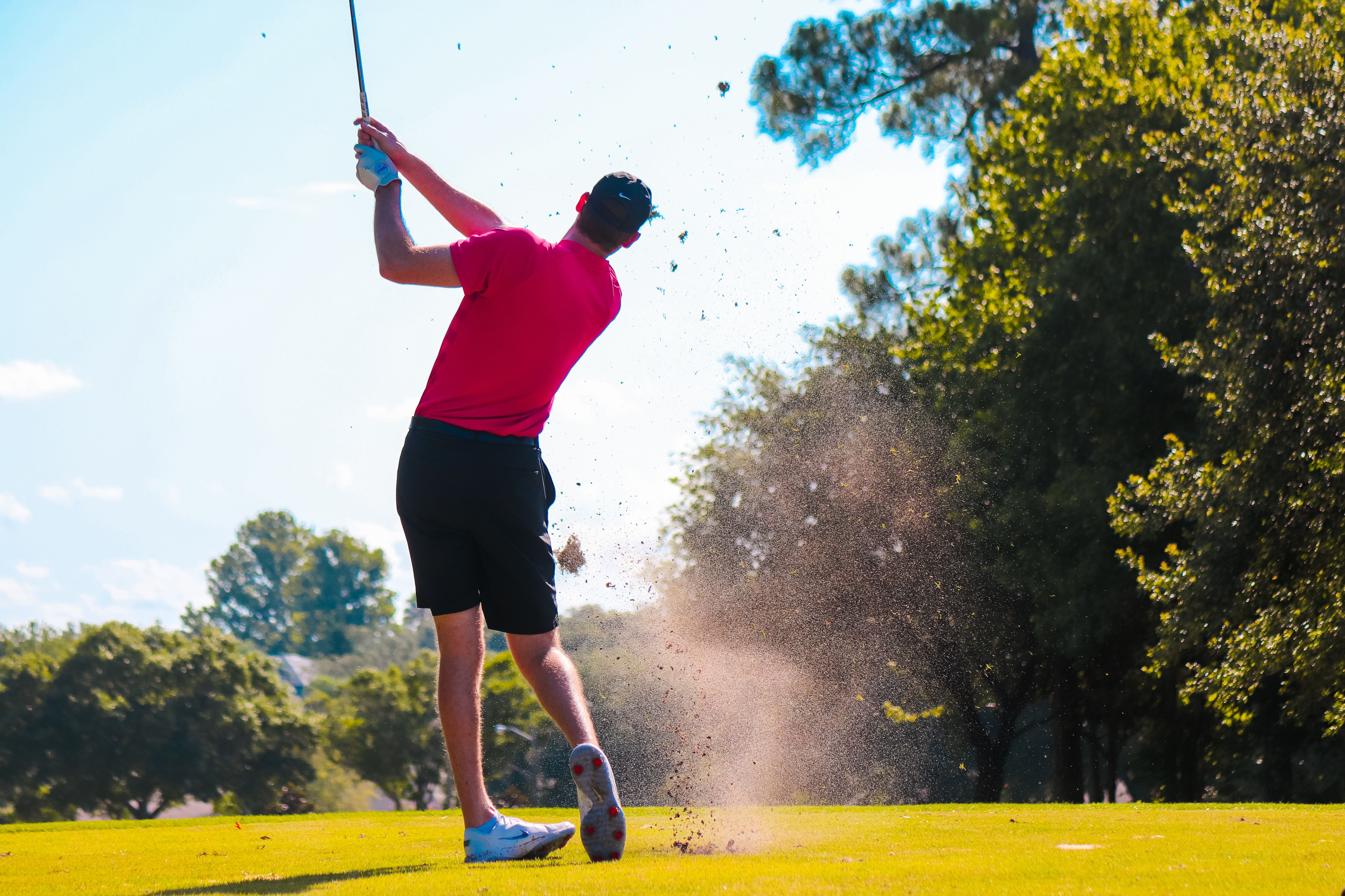 El golf es uno de los deportes que más gasto genera de media por atleta.