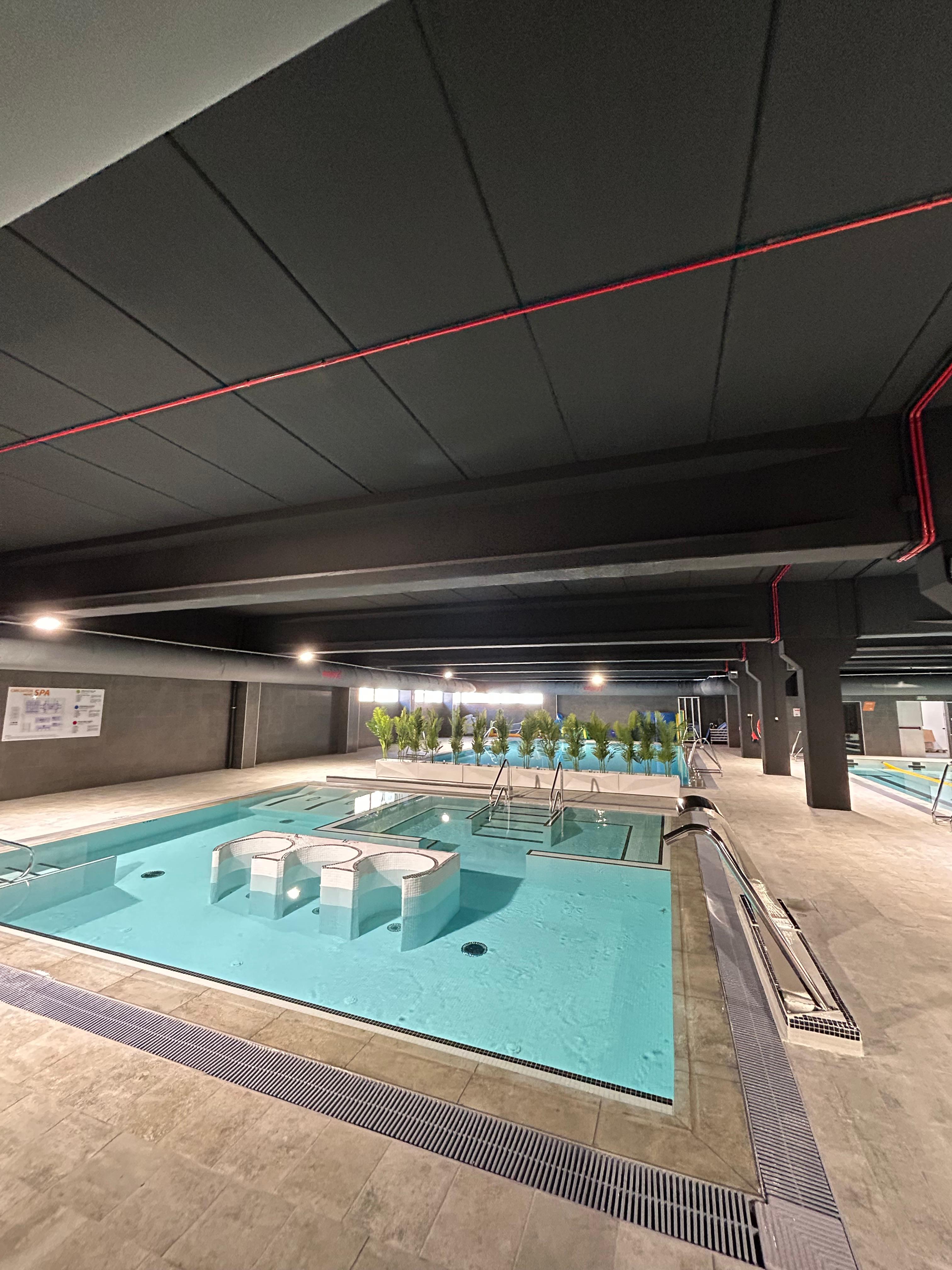 Gimnasio Enjoy Wellness Albacete piscina