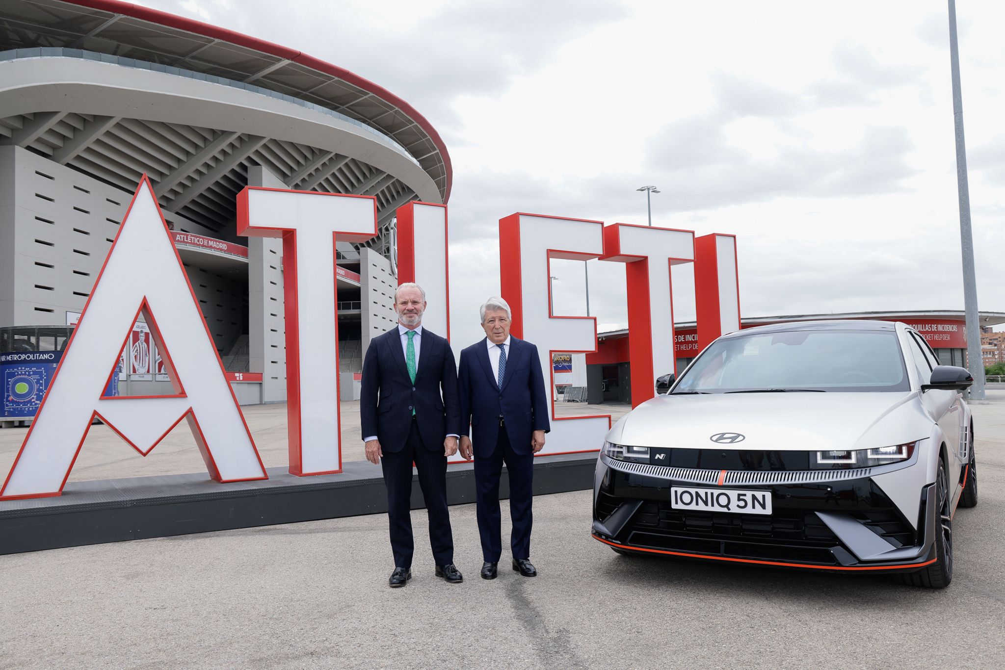 atletico de madrid renovación hyundai 2025