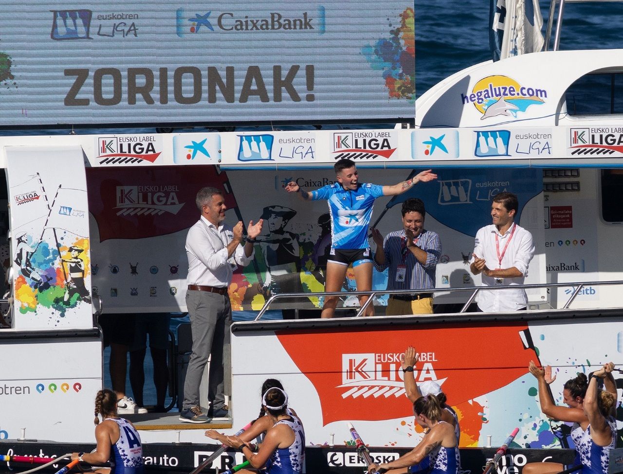 CaixaBank remo traineras ACT femenina