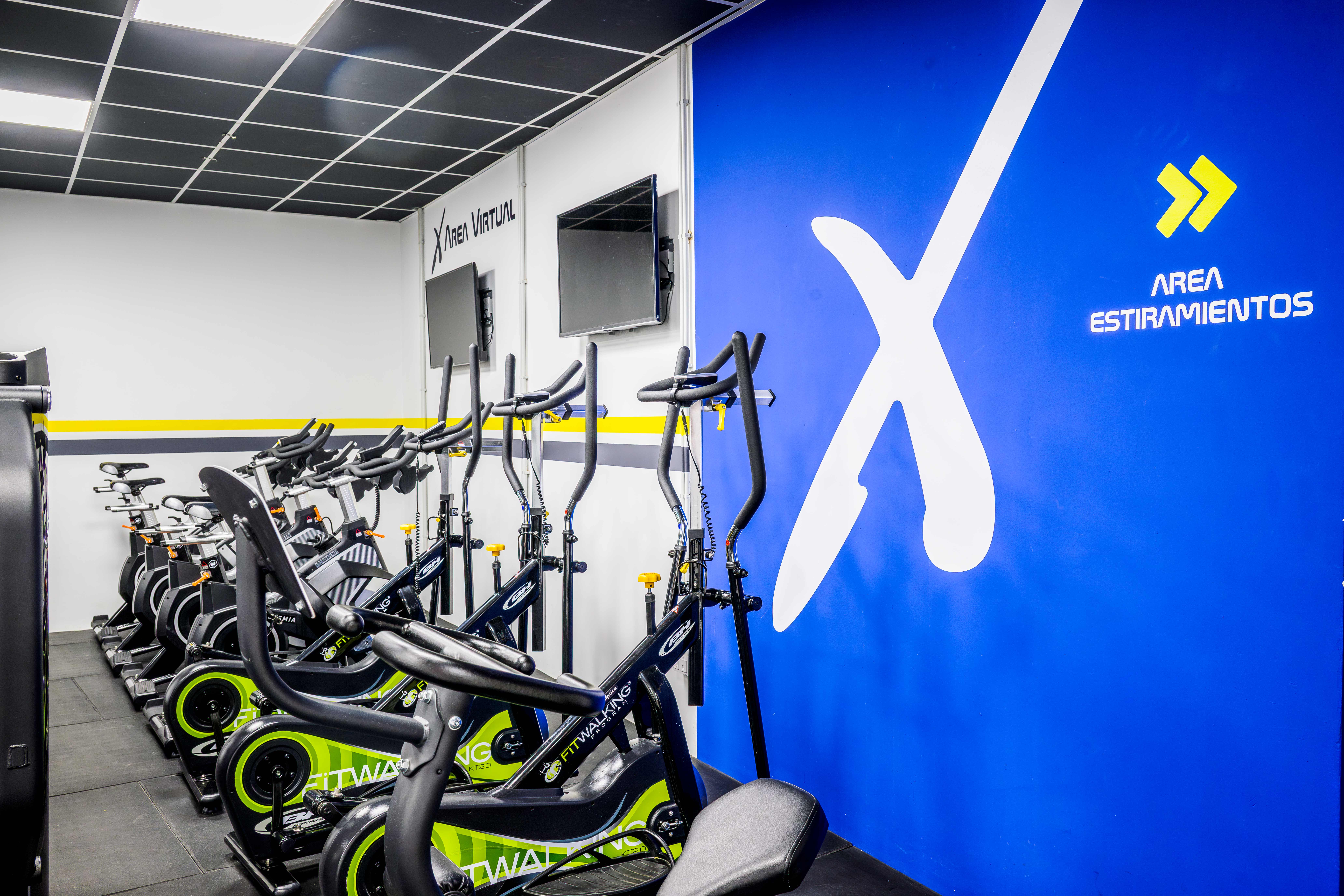 Zona de cardio de un gimnasio XFitness