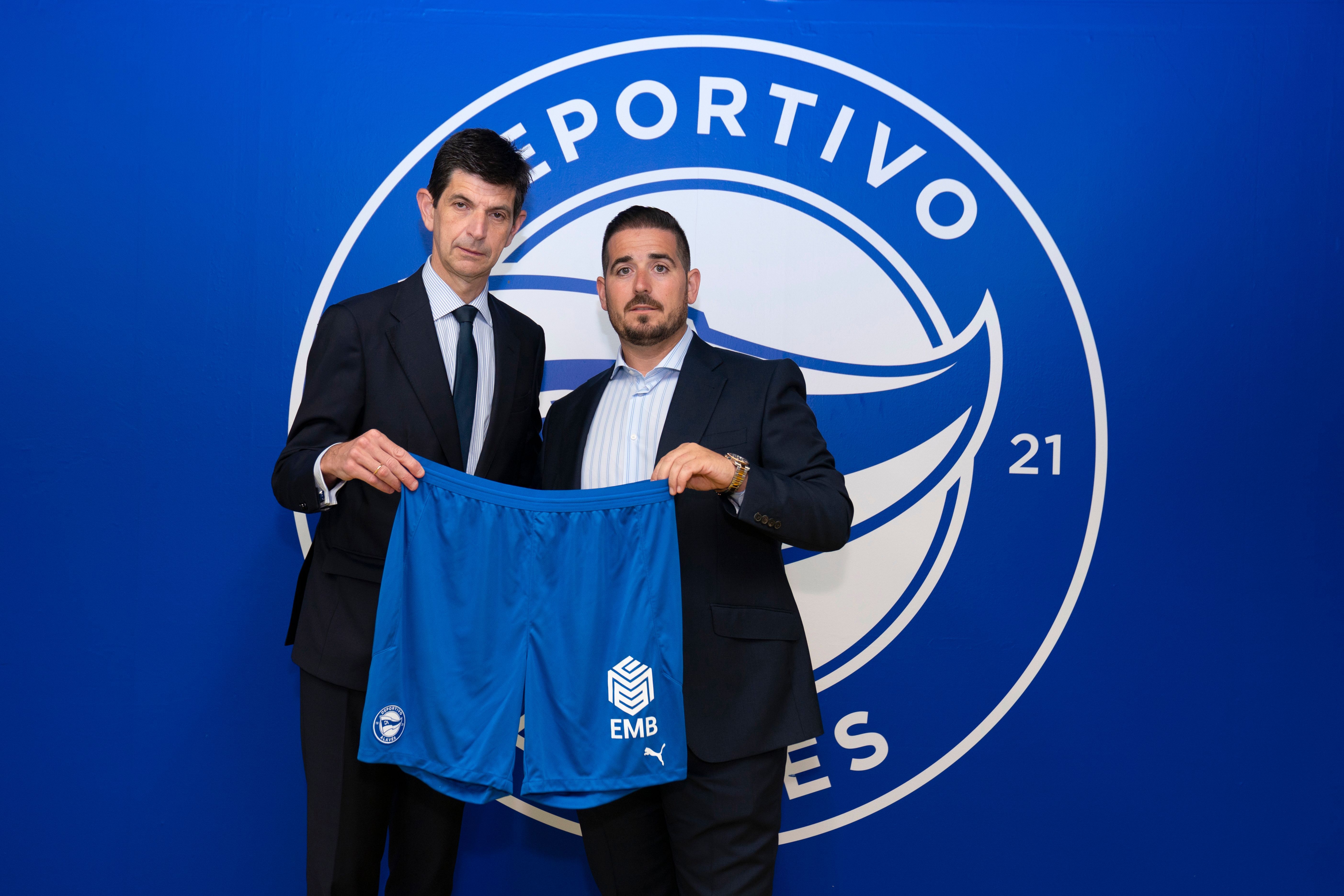Deportivo Alavés EMB patrocinio 2025