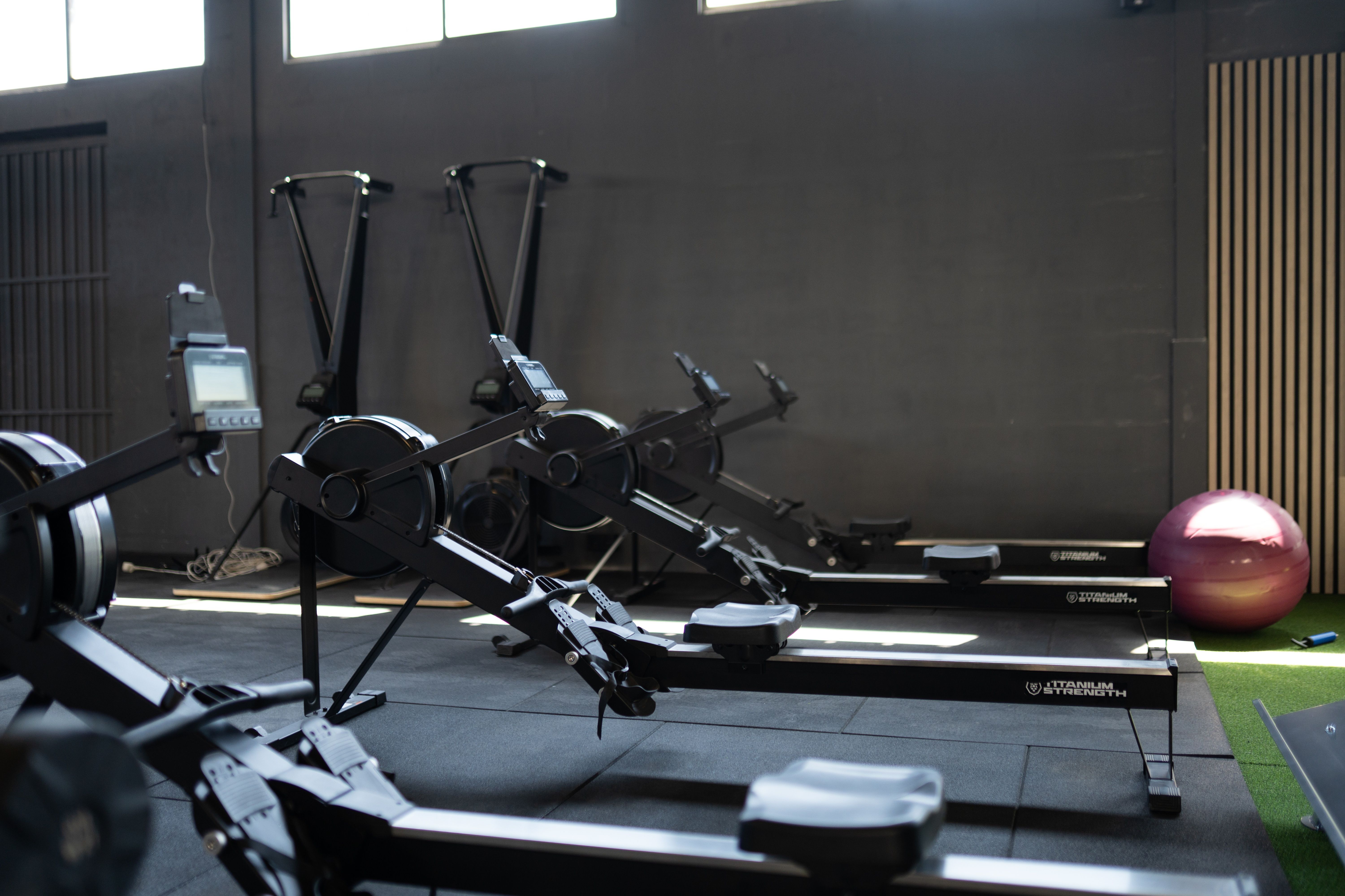 Titanium Strength también dispone de remos