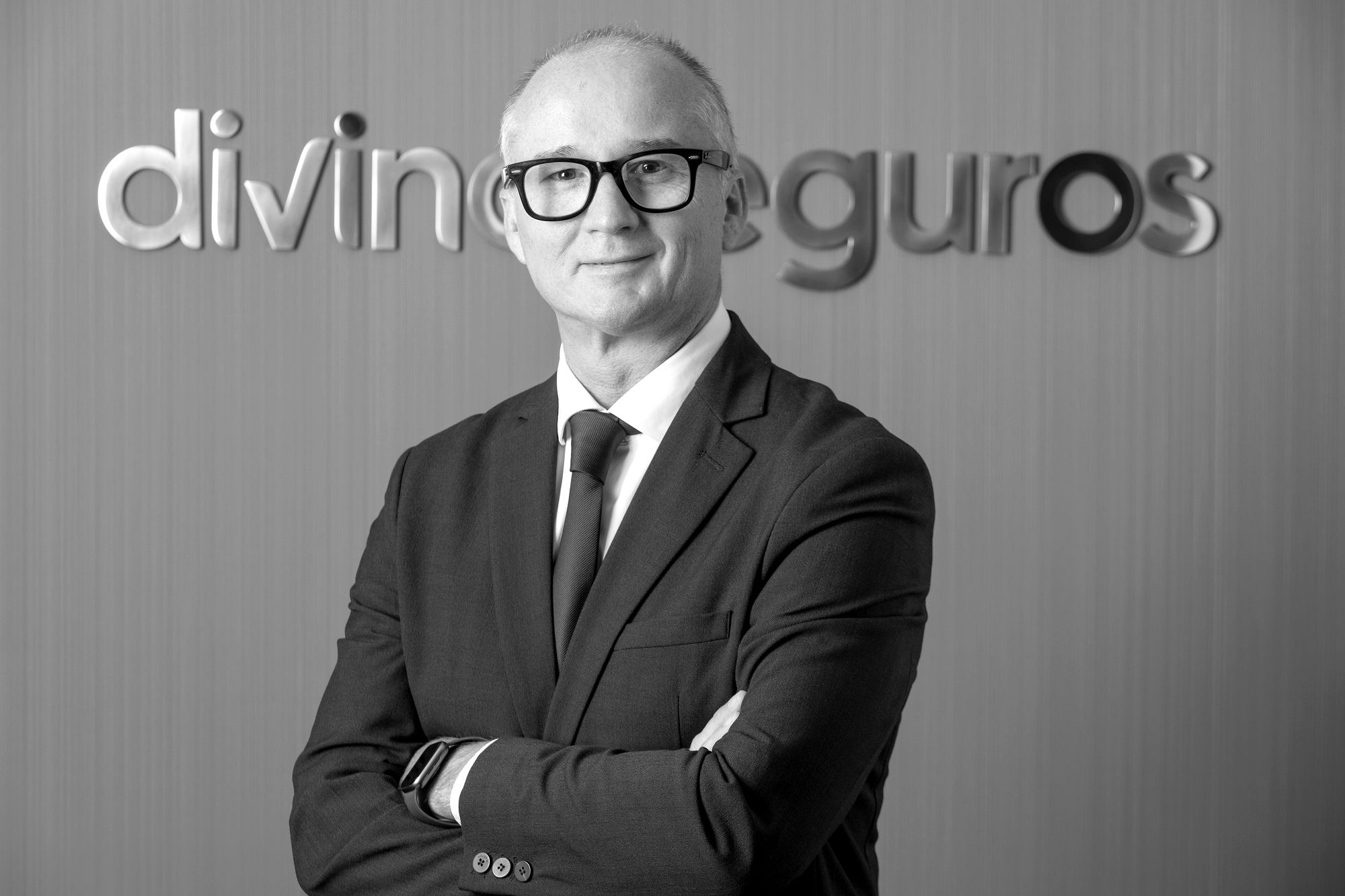 Adrián Martínez Divina Seguros