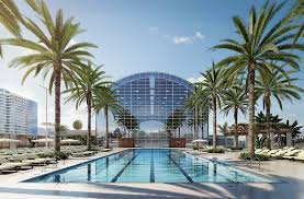 Life Time gimnasio piscina