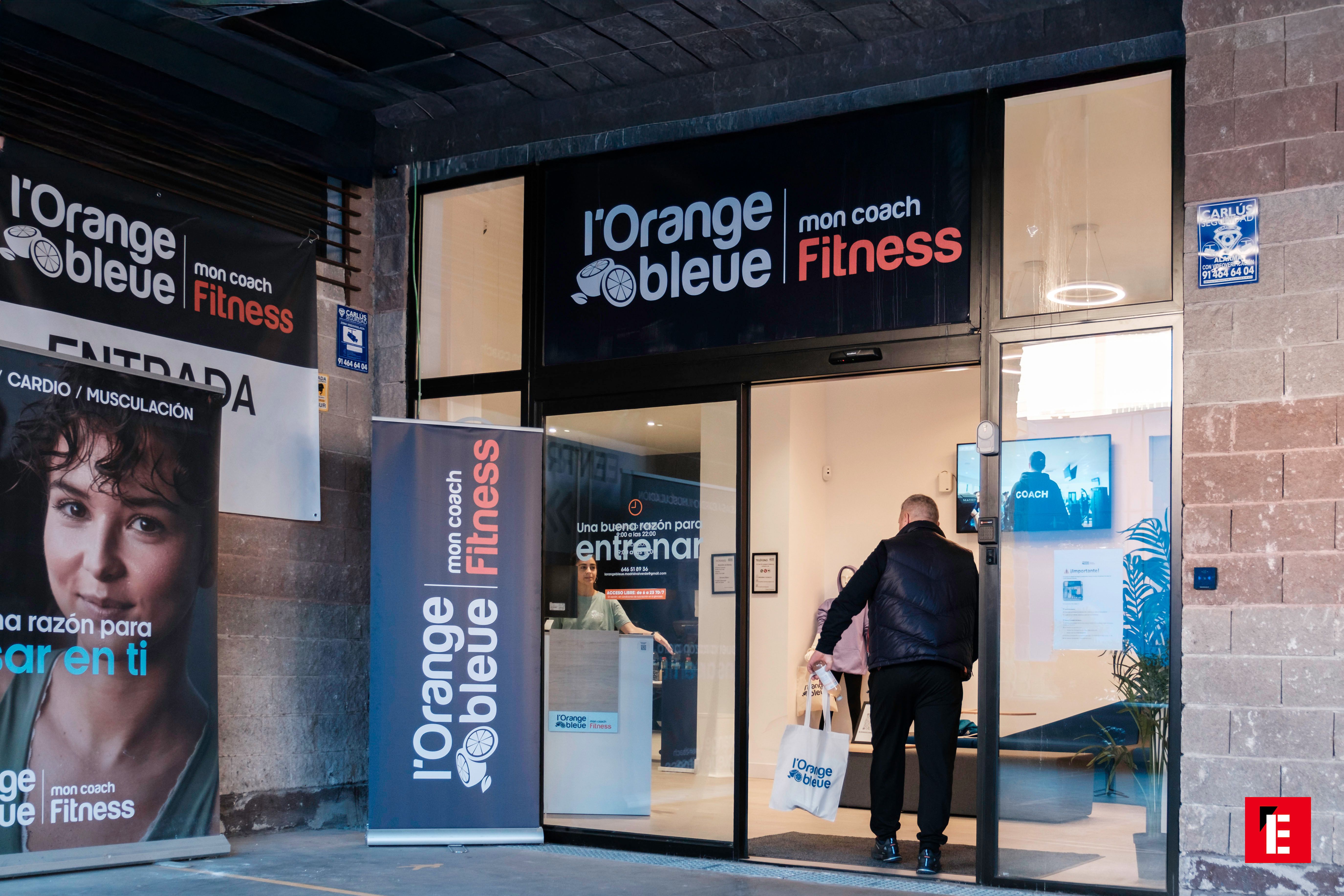 Fachada del gimnasio L'Orange Bleue Valverde de Madrid