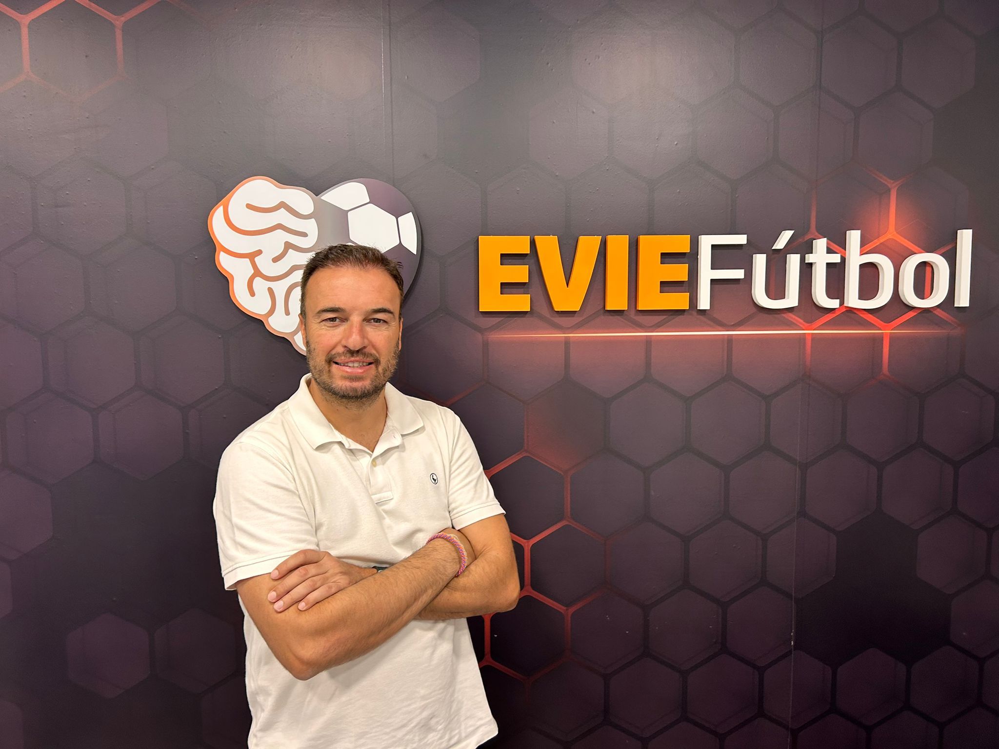 Rubén Godoy es Fundador de EVIE y creador del sello Save Football