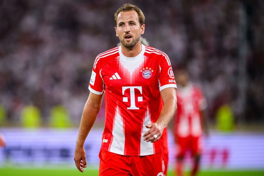 FC Bayern Deutsche Telekom camiseta 2025