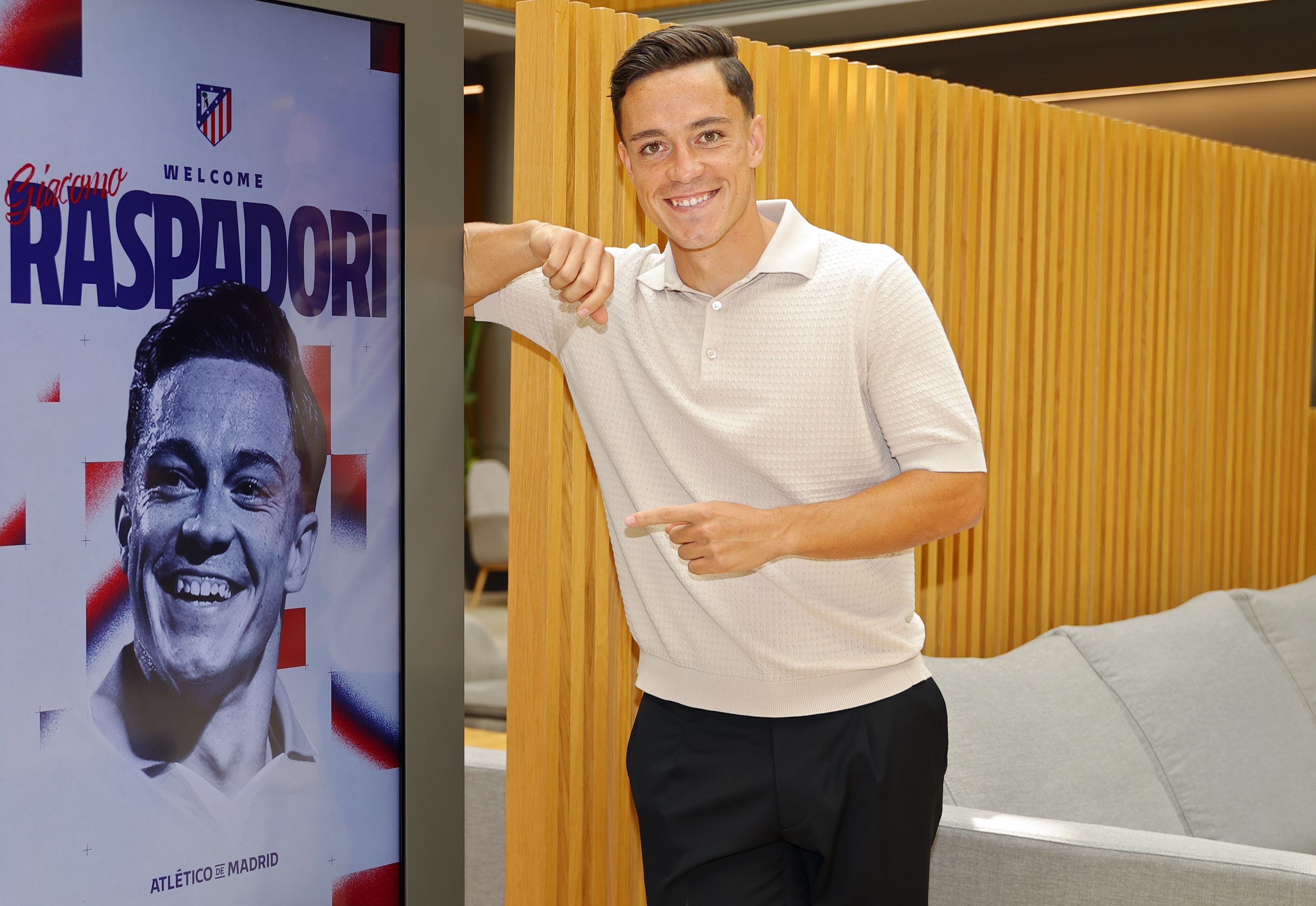 Atletico Madrid Italia Raspadori Fichajes 2025