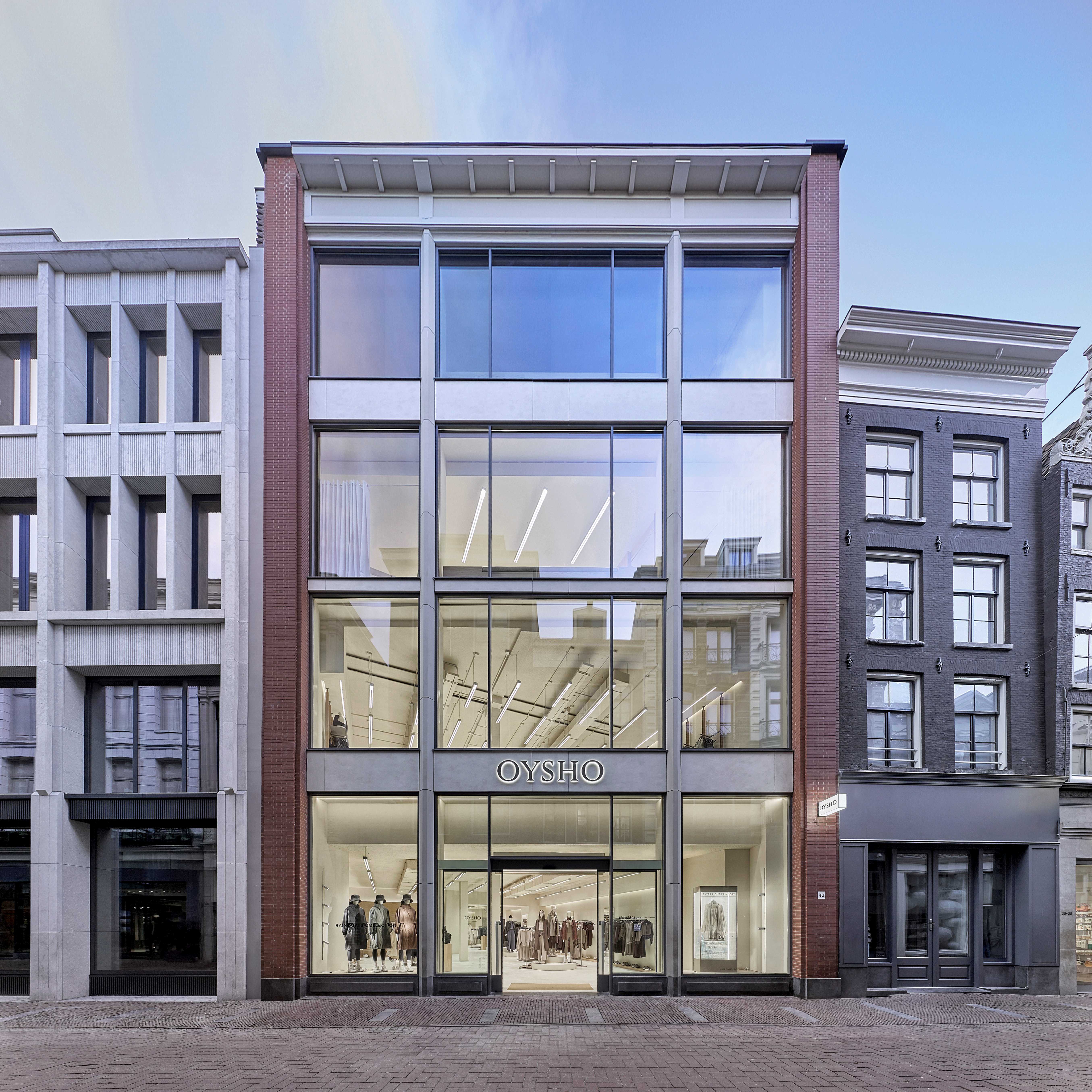 OYSHO AMSTERDAM LR