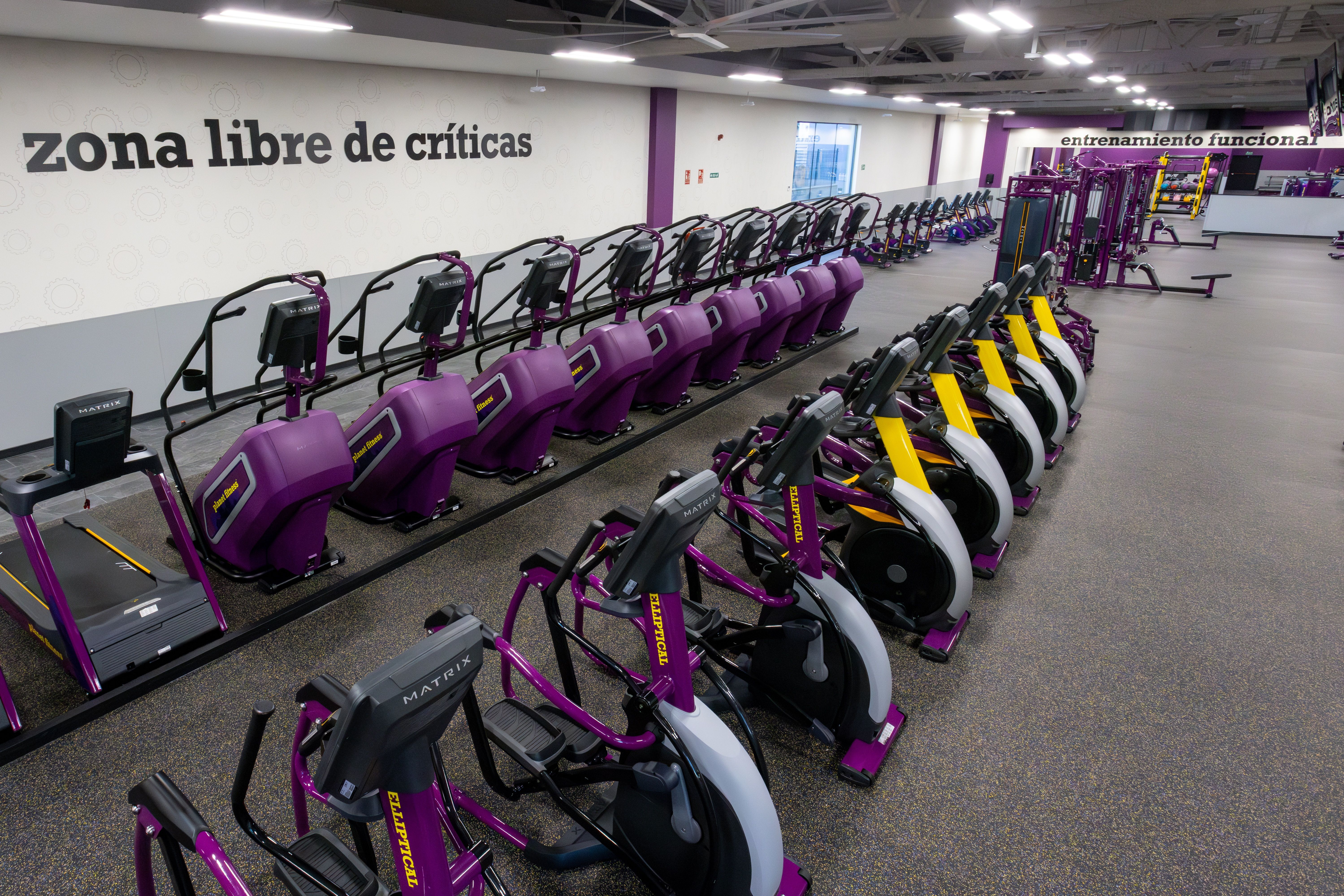 Sala de cardio en Planet Fitness