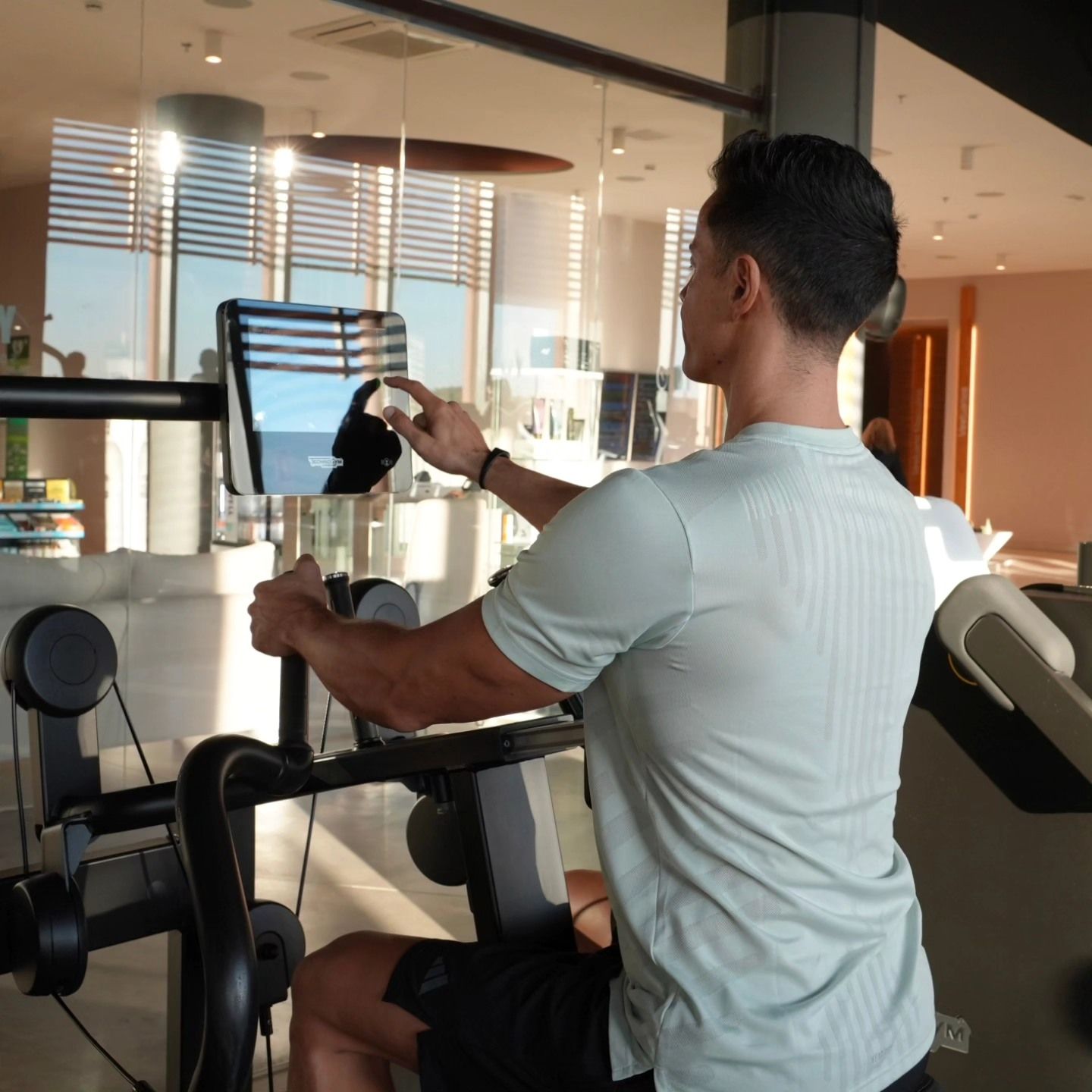 Yo10 Sport Club Sevilla   Technogym usuario