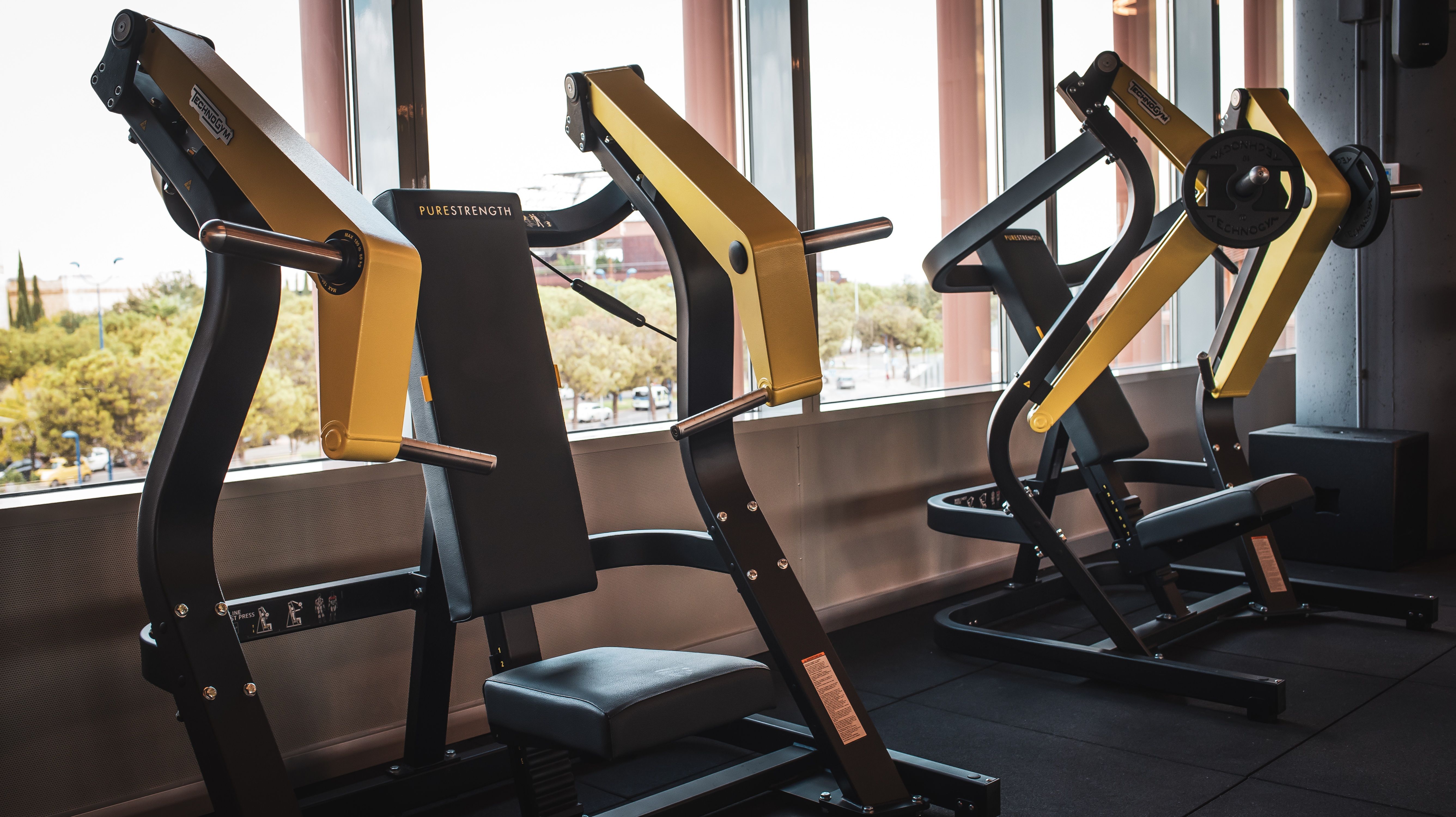 YO10 Sport Club Sevilla Gimnasio Technogym 8