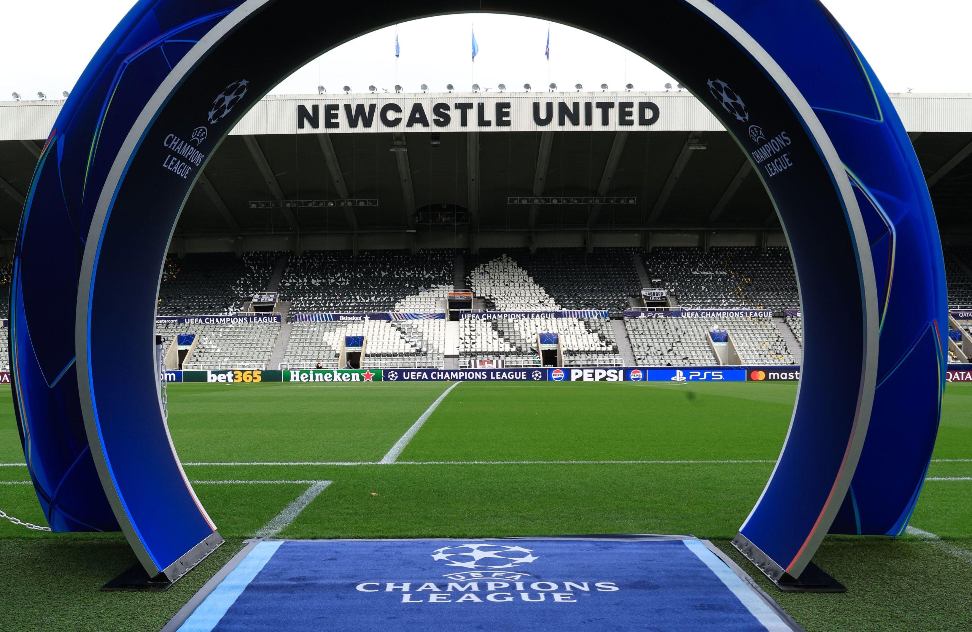 Newcastle United Estadio St James Park Champions League 2025 2026