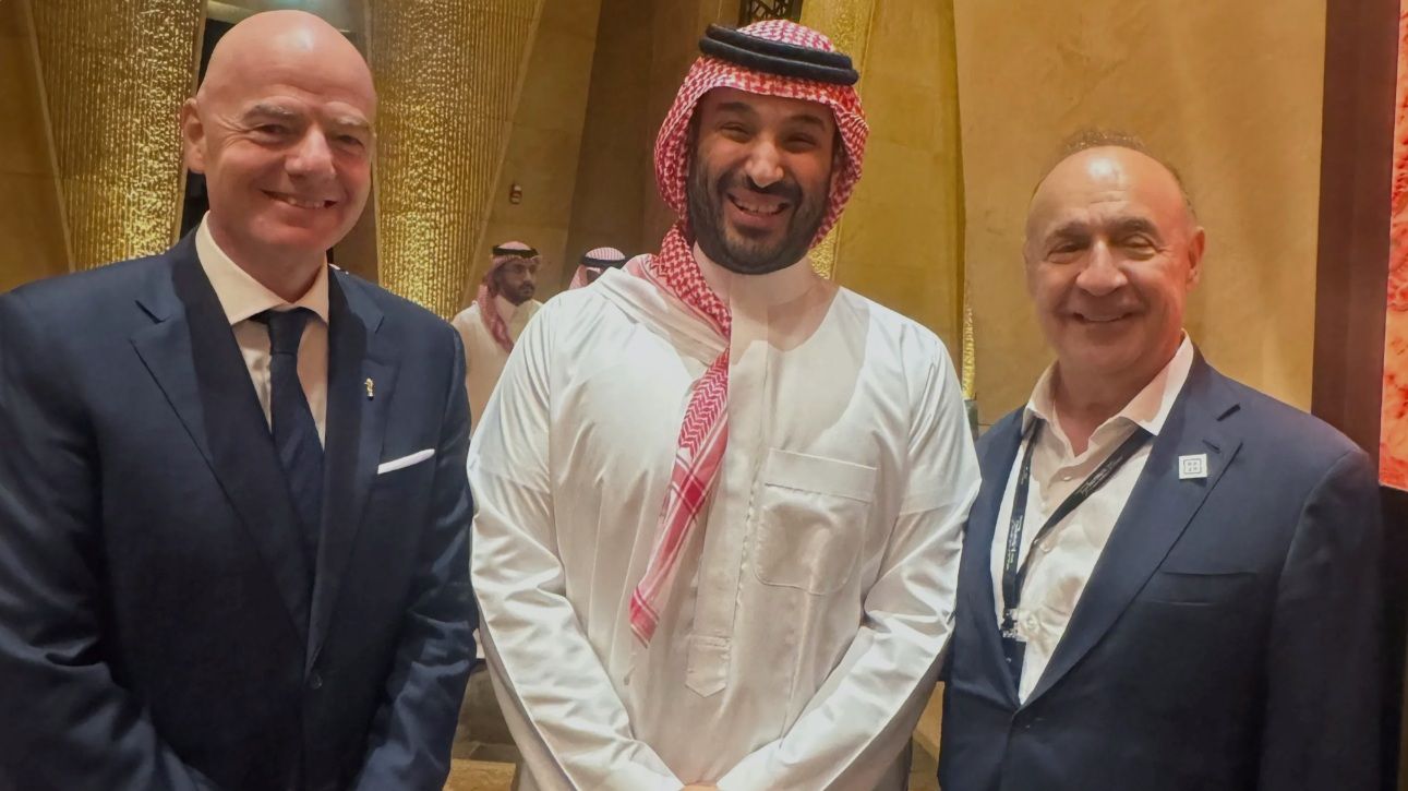 FIFA Infantino Arabia Saudí Bin Salman DAZN Len Blavatnik