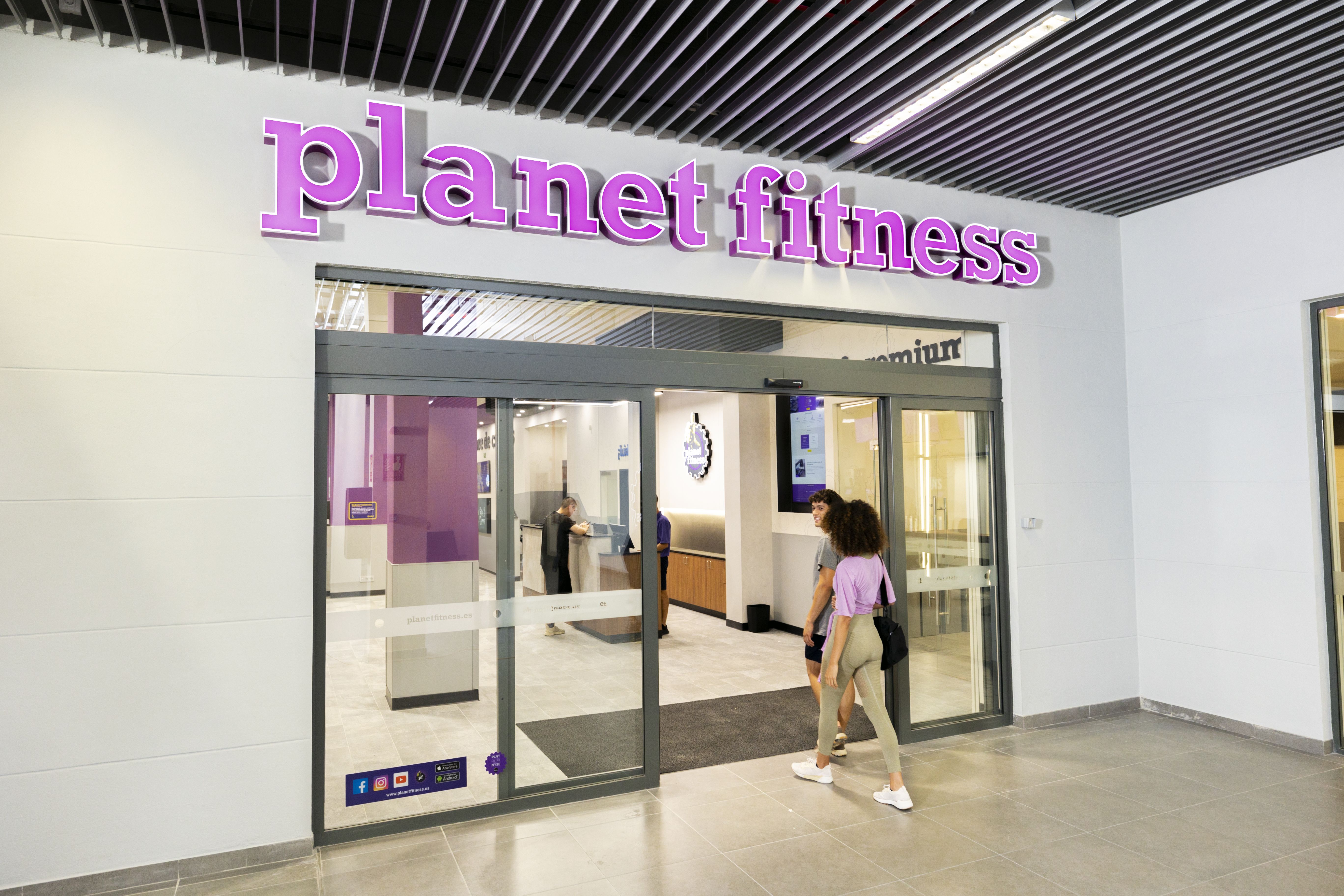 instalaciones Planet Fitness ENTRADA PF VIASABADELL Finales