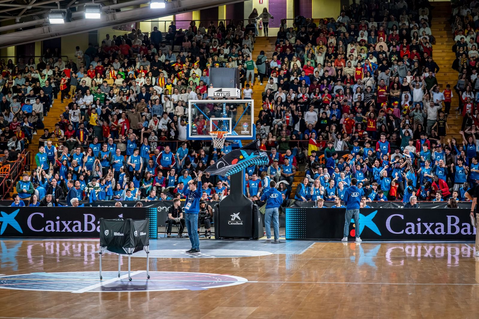 CaixaBank Grada solidaria