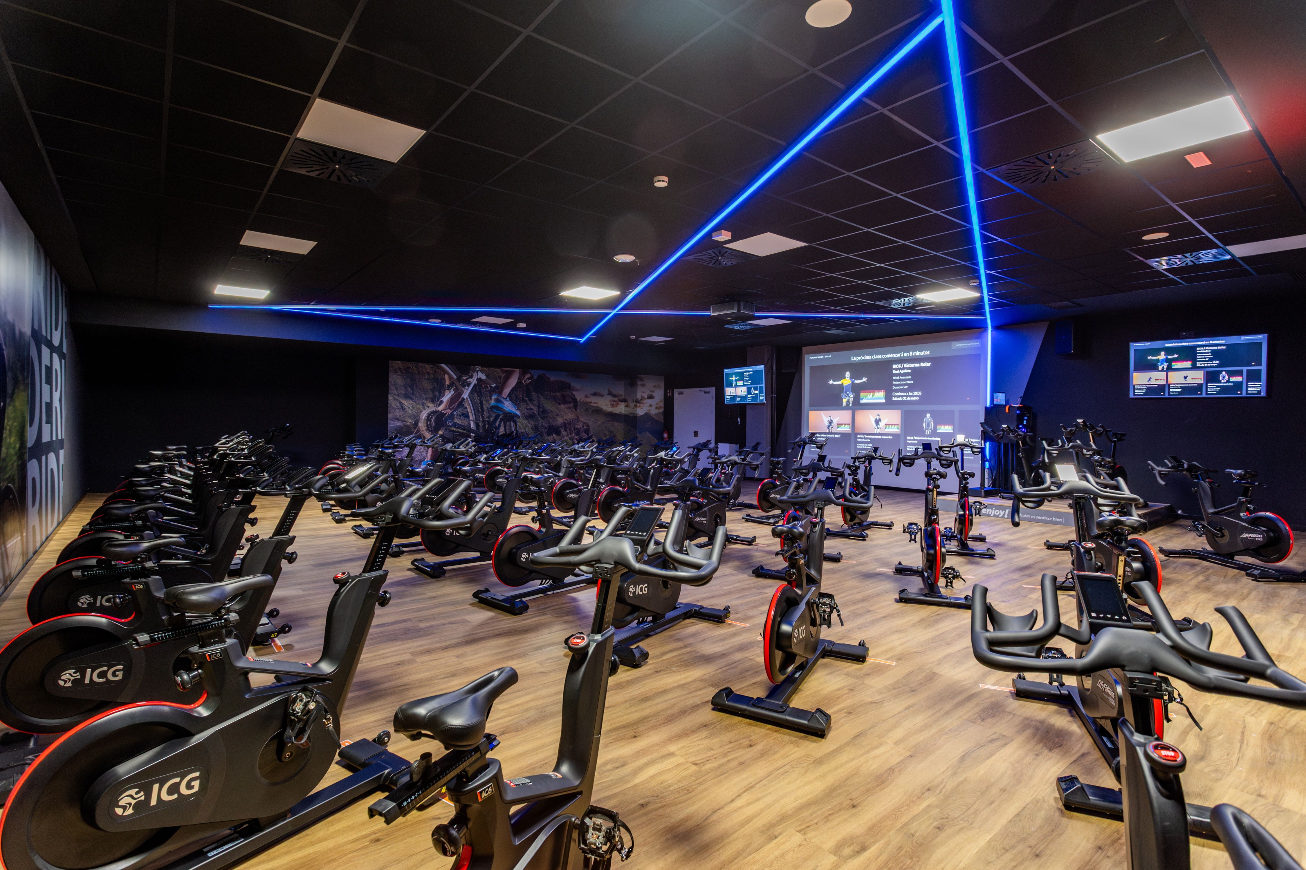 sala cardio gimnasio Enjoy