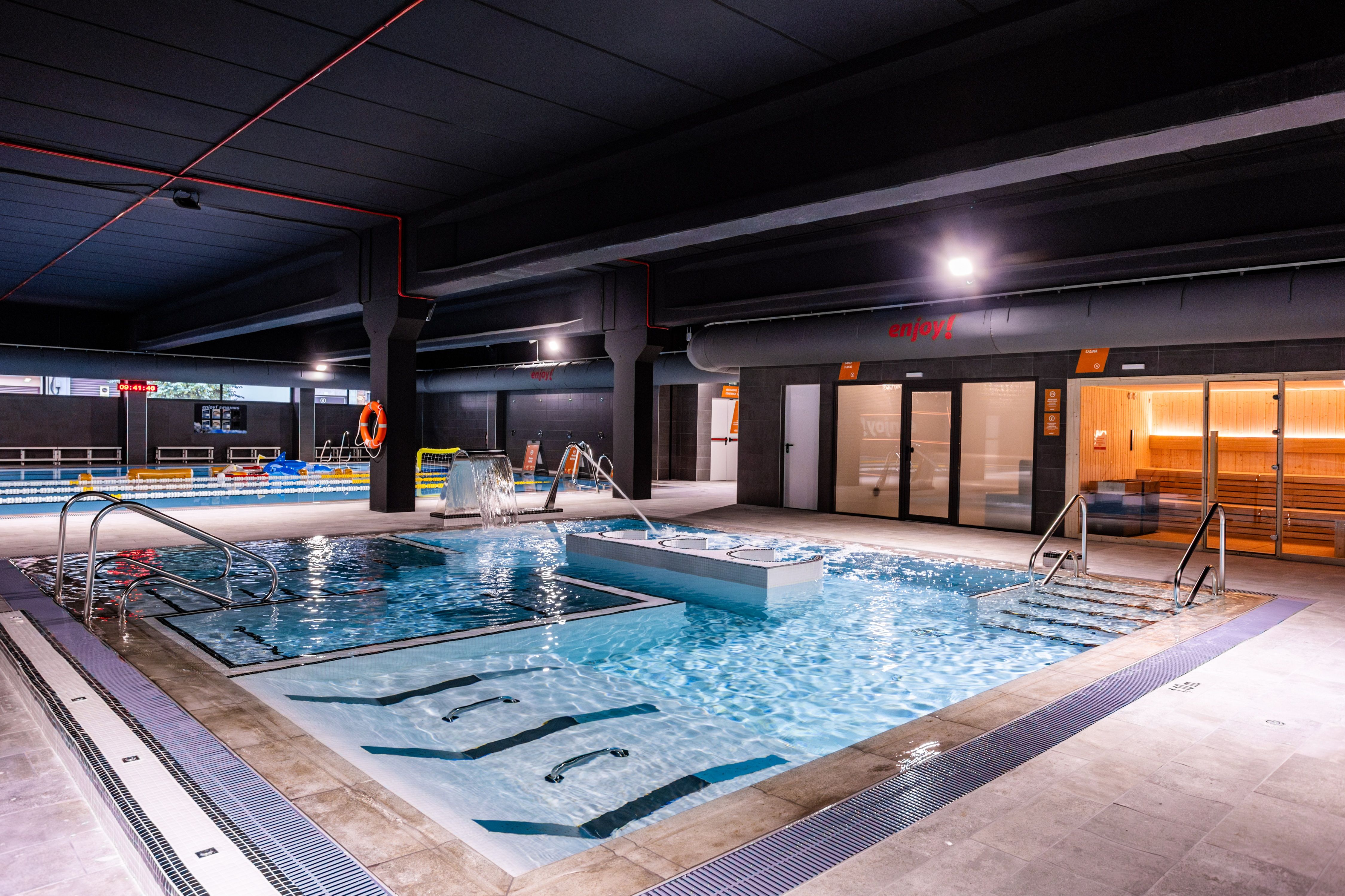 piscina gimnasio Enjoy