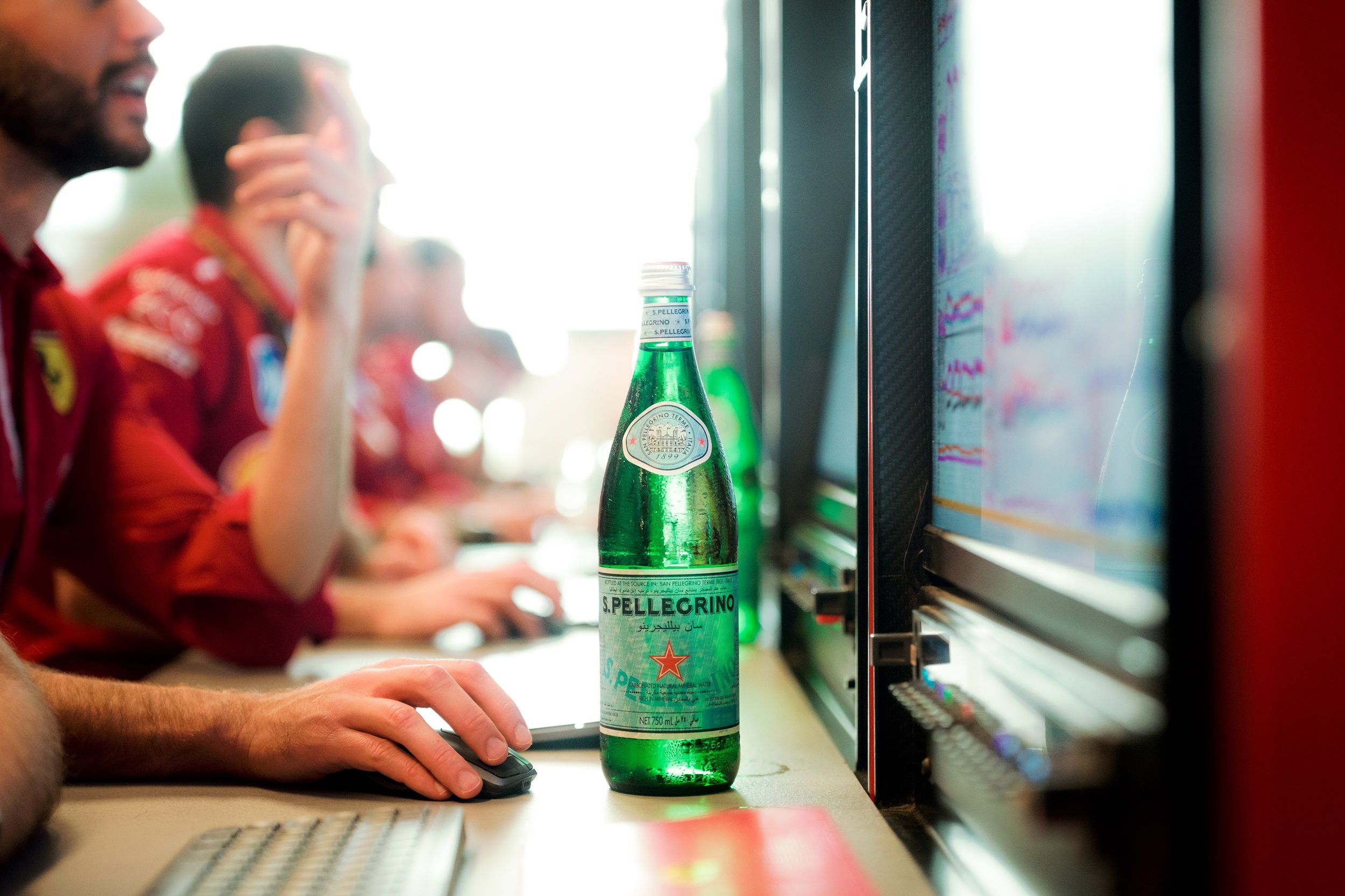 2425   NP SPellegrino se alía con Ferrari2