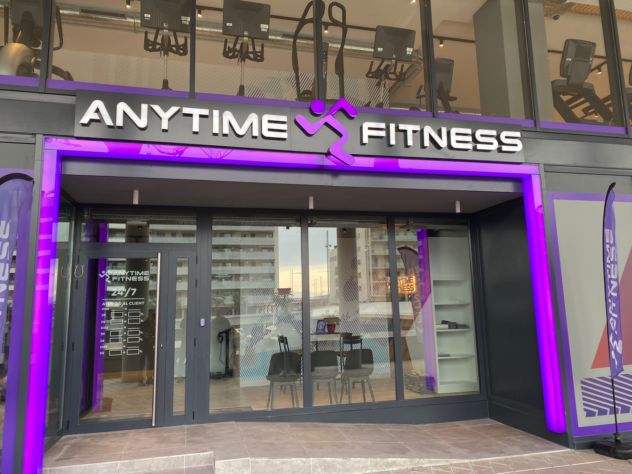 Anytime Fitness gimnasio fachada