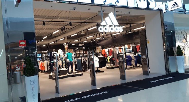 Adidas amplía su red en España con outlet en La Roca V...