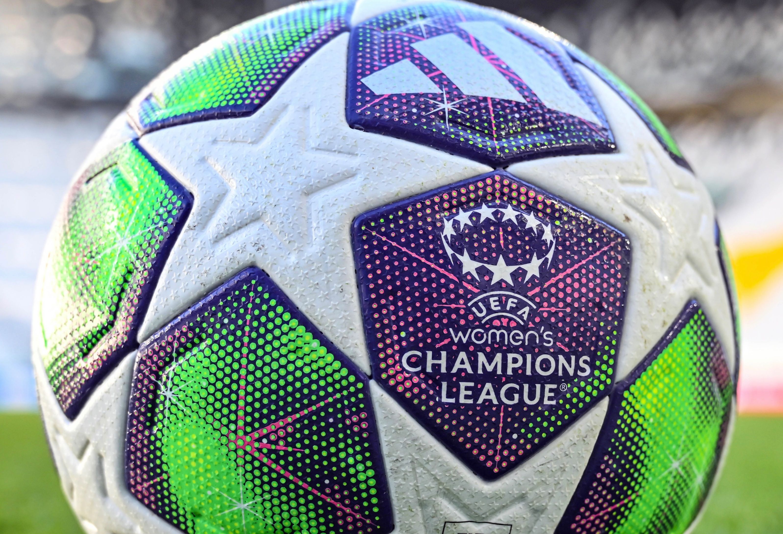 UEFA Champions League Femenina Adidas Balon 2025 2026