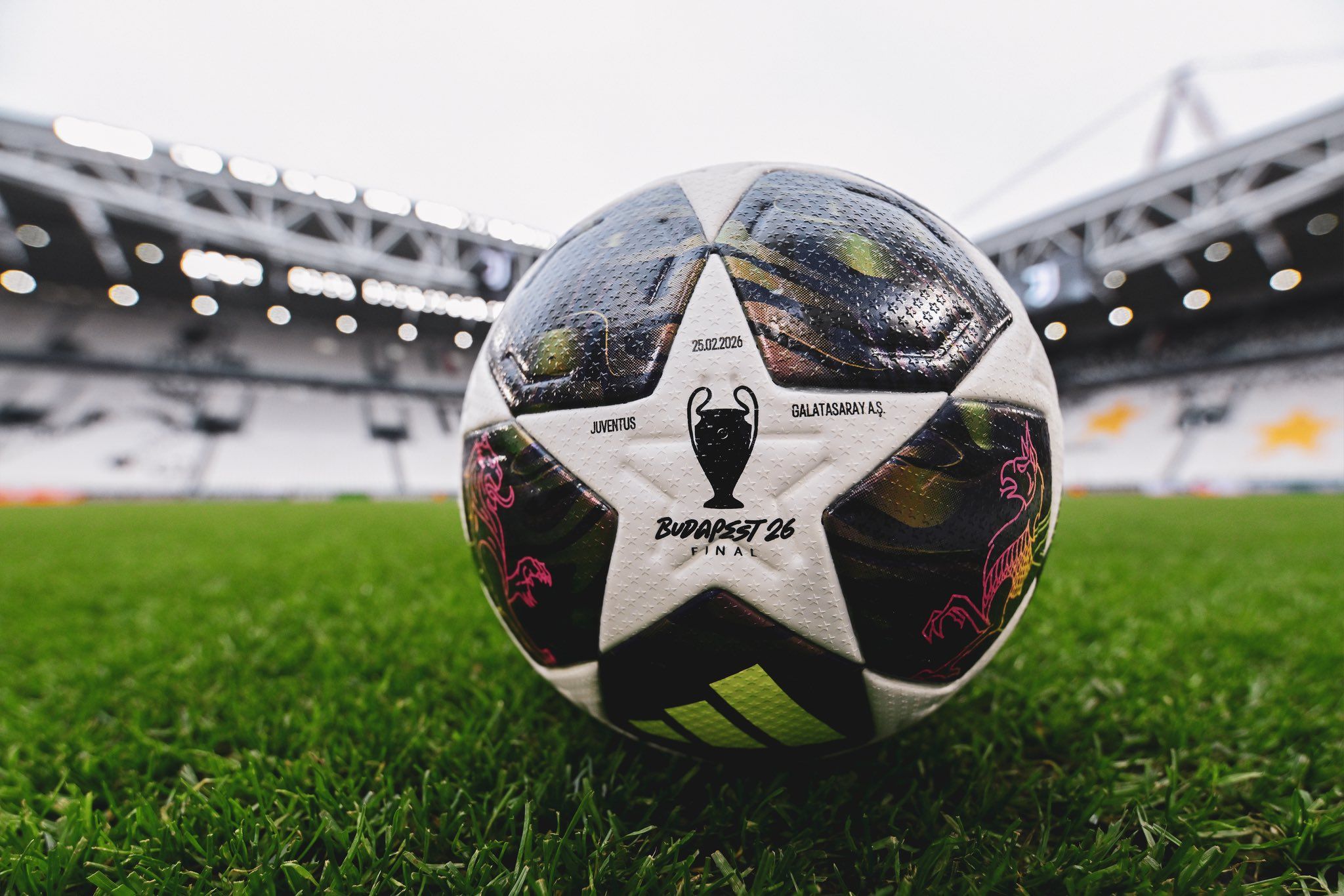 Balon Champions League UEFA Adidas 2026