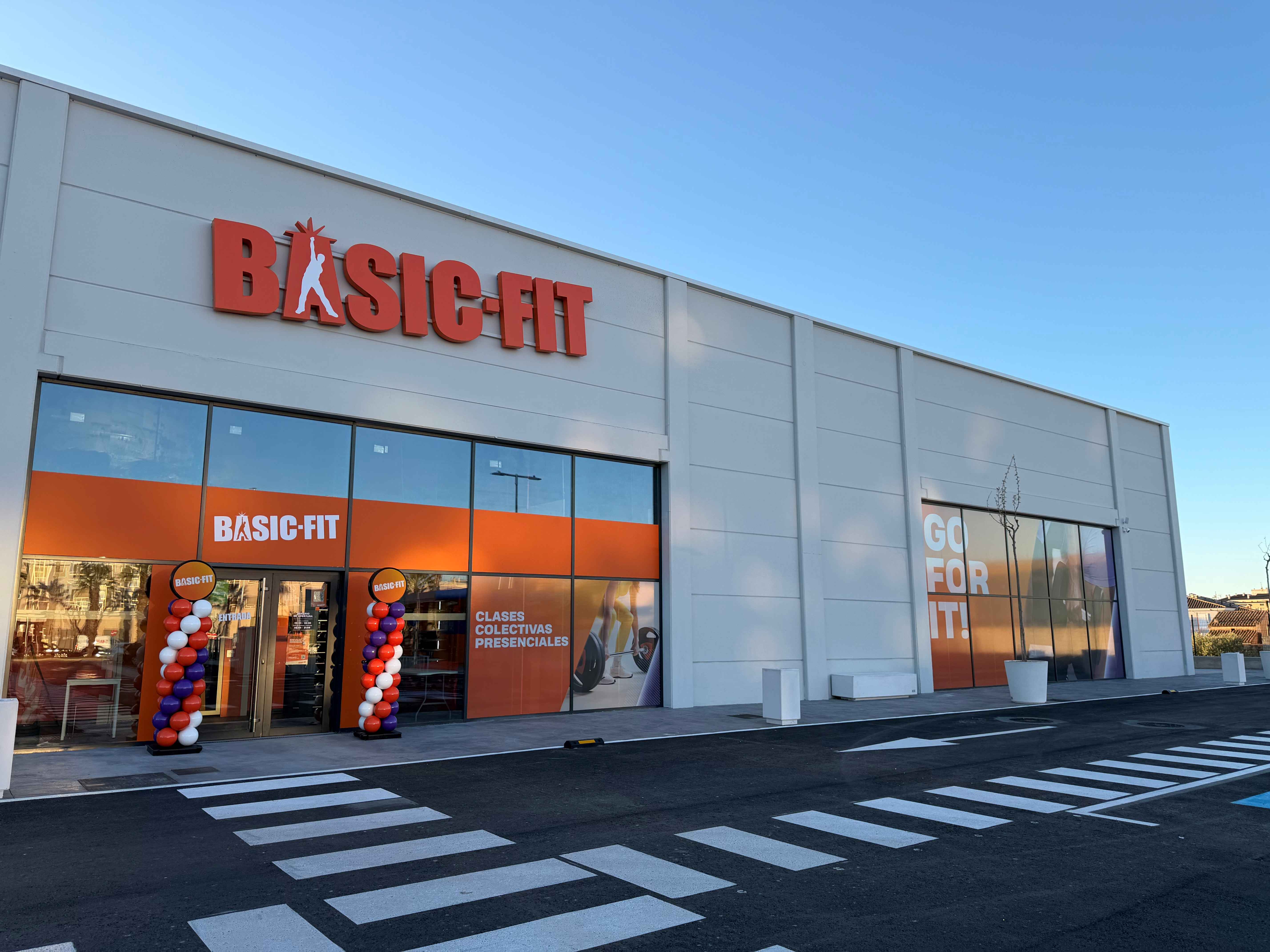 Basic Fit gimnasio Almassora fachada