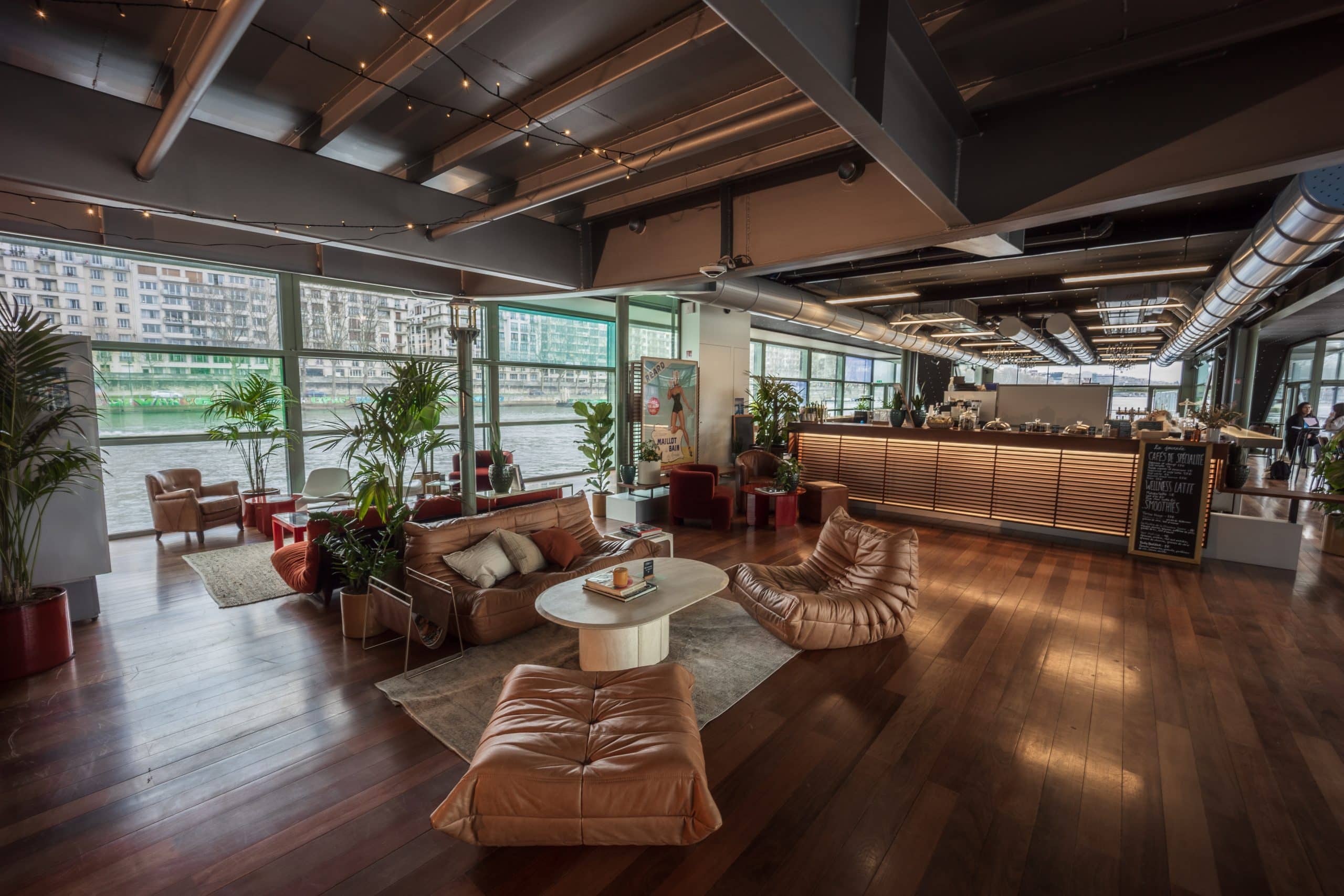 Annette K barco París con gimnasio