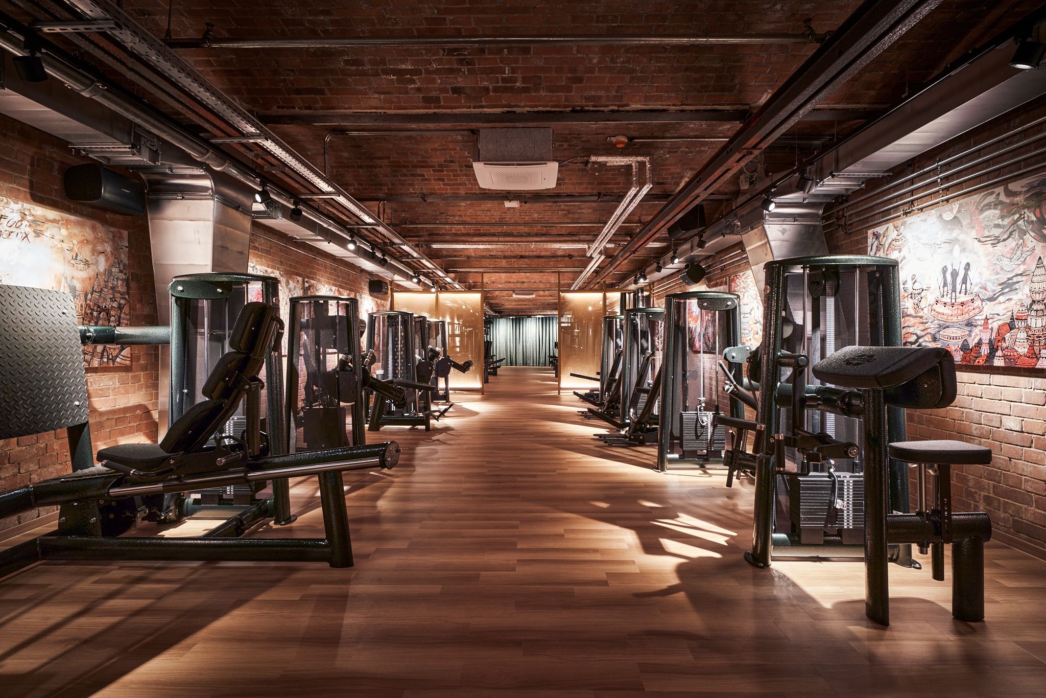 La adecuación del local respetó las paredes de ladrillo y la estructura de la antigua cervecería La adecuación del local respetó las paredes de ladrillo y la estructura de la antigua cervecería