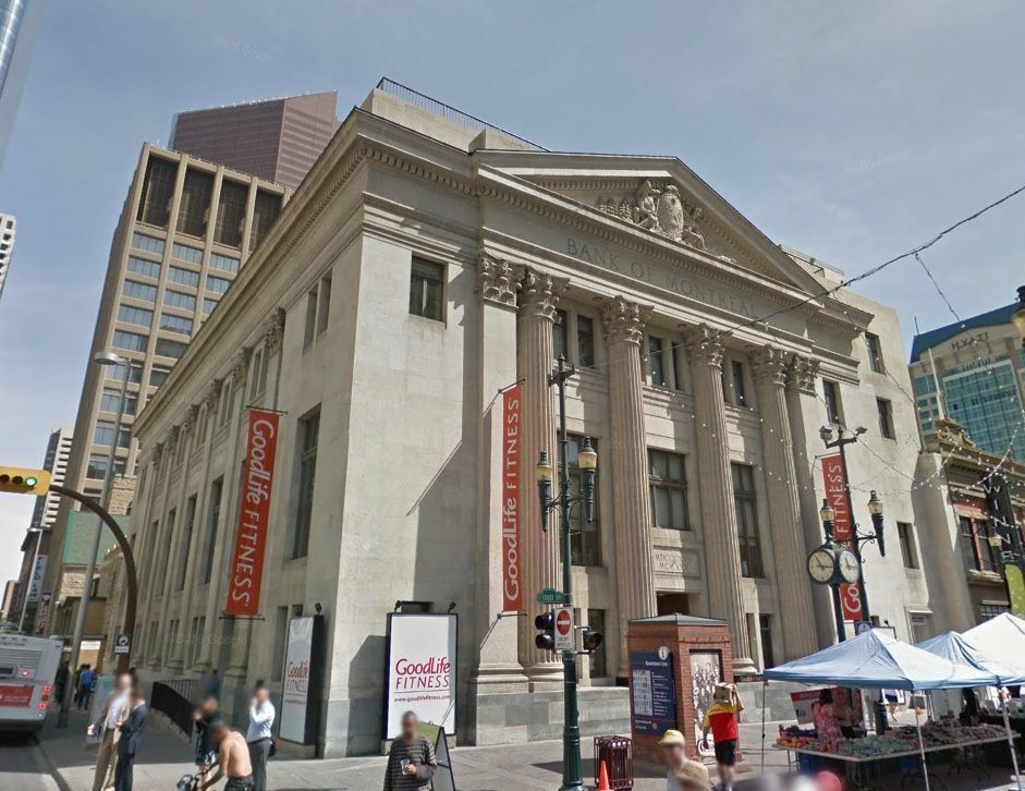 El gimnasio Goodlife Fitness se ubicó en el Bank of Montreal El gimnasio Goodlife Fitness se ubicó en el Bank of Montreal