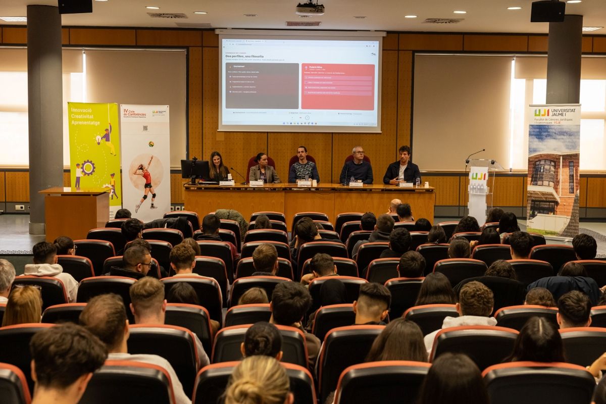 IV Ciclo de Conferencias de la Escuela de Formación Deportiva (ESFE) de la Universidad Jaume I (UJI)