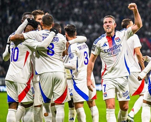 Olympique Lyon IN OUT