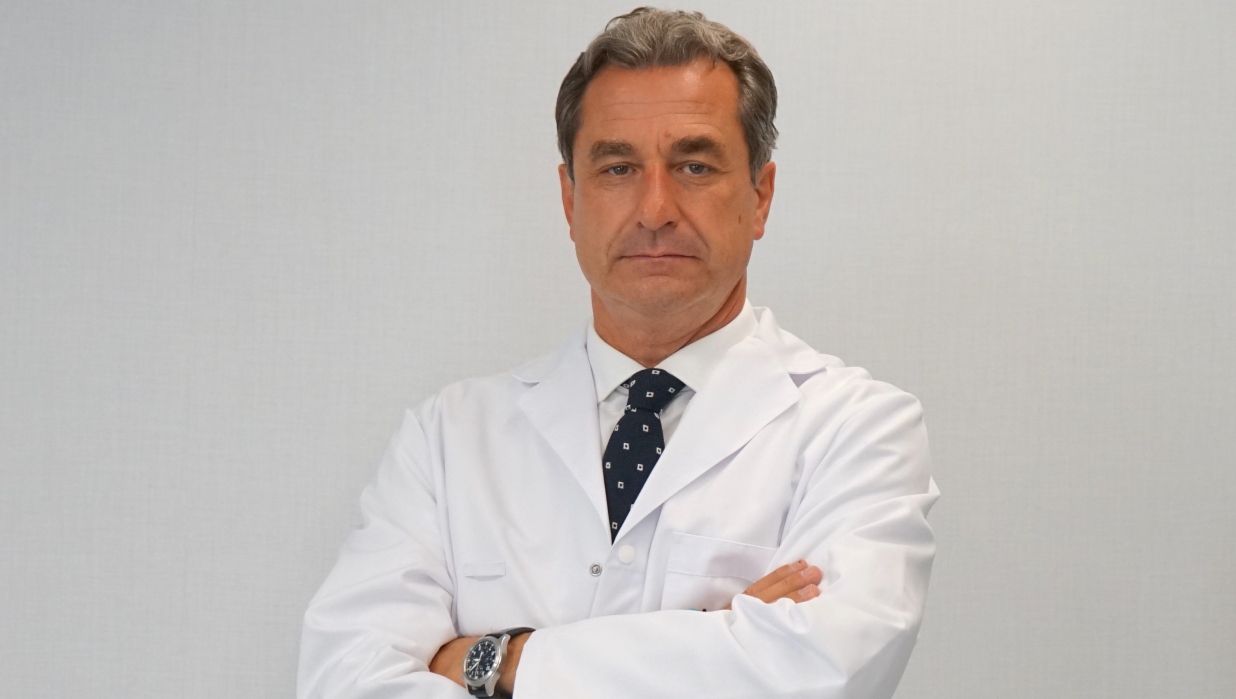 Dr. Javier Cerrato Dr. Javier Cerrato