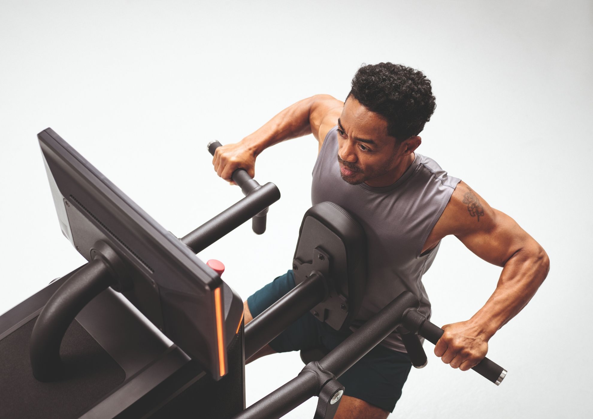 Gracias a su ergonomía se adapta a todos los perfiles.