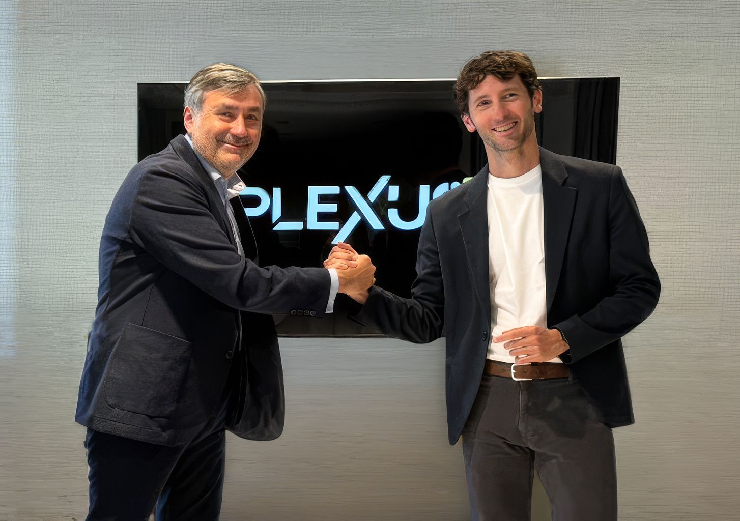 Plexus Sport foto lanzamiento Antonio Agrasar y Esteban Granero.jpg