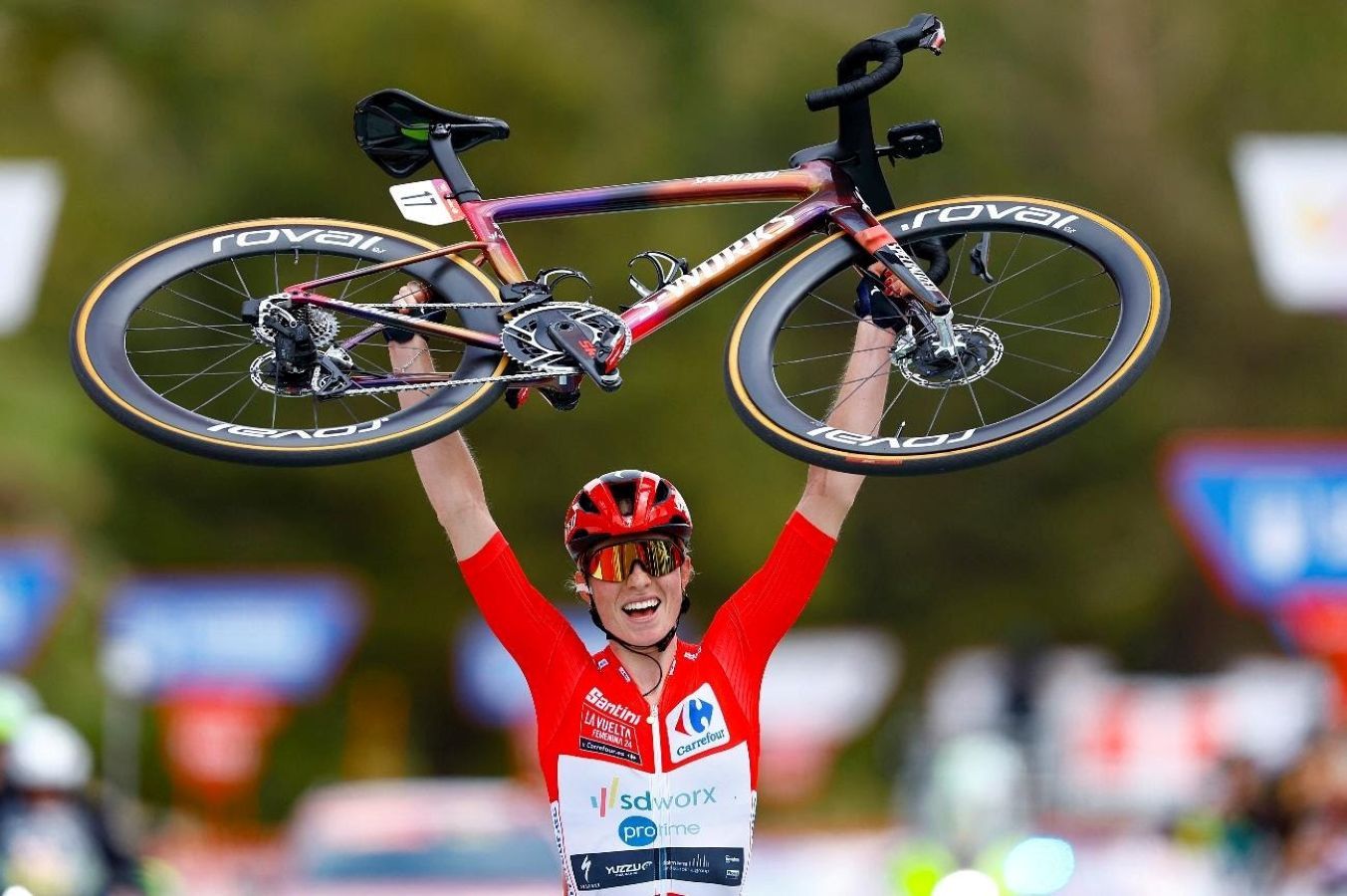 Carrefour La Vuelta femenina 2025