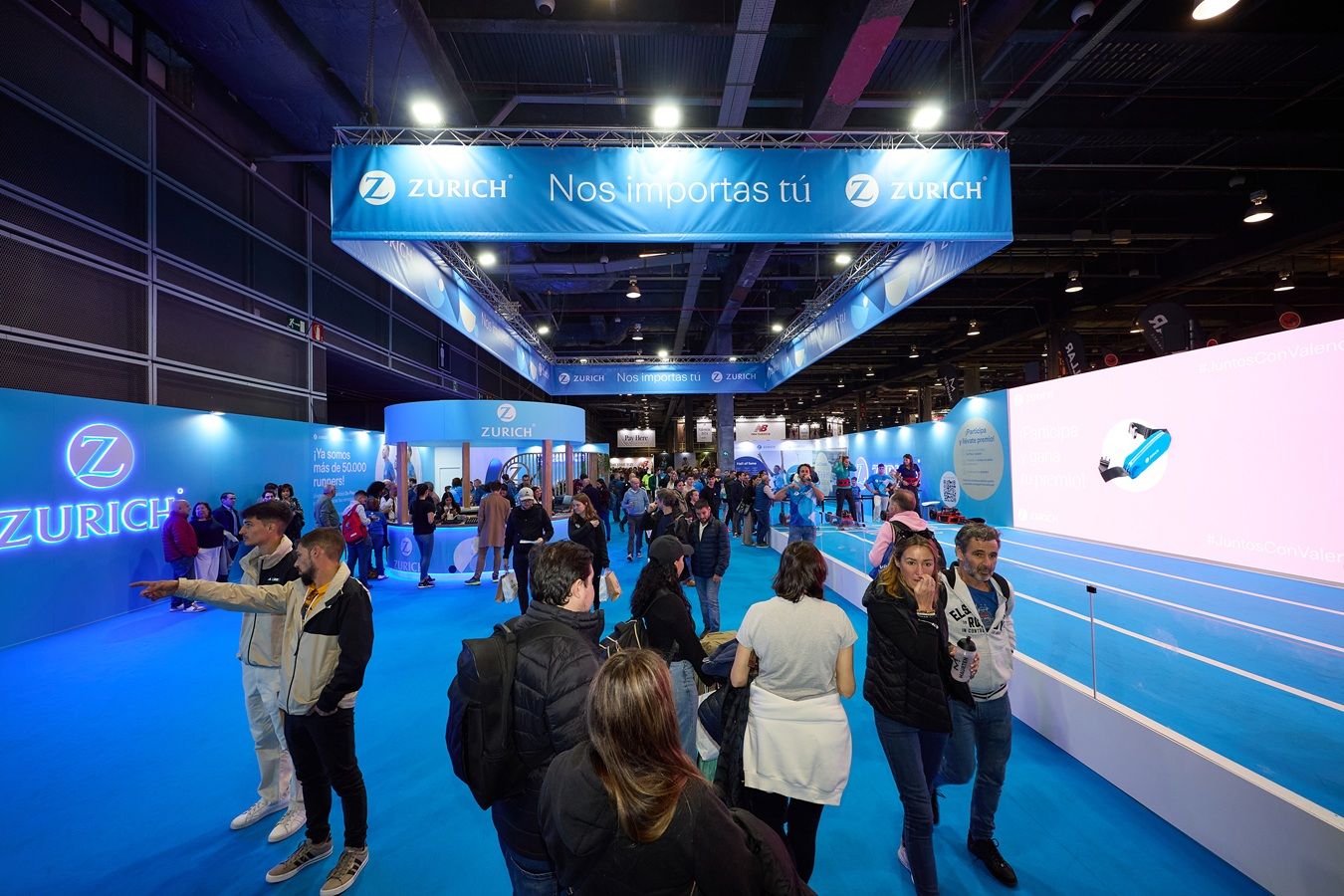 La aseguradora, como patrocinador principal de los cinco grandes maratones de España, cuenta con amplio espacio de activación en las ferias del corredor.