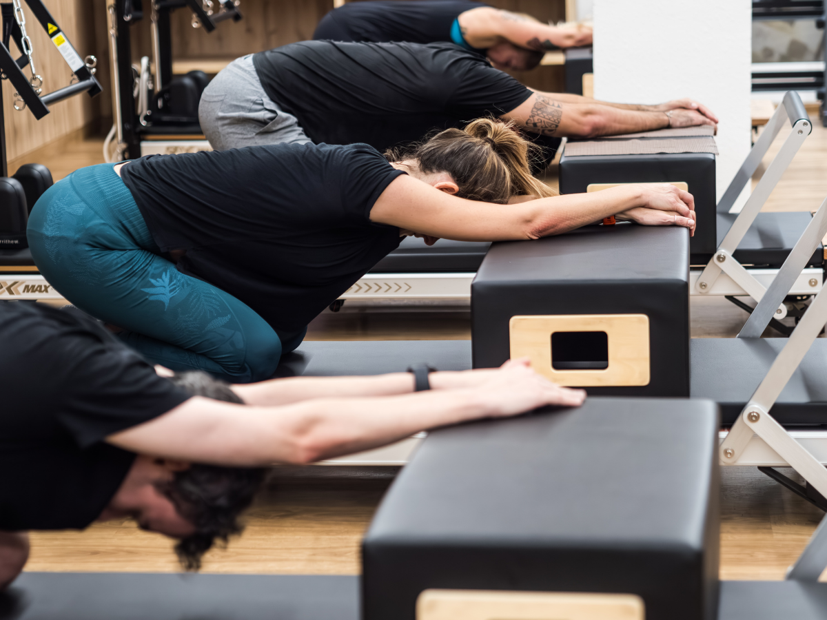 Las clases de Pilates10 están diseñadas para adaptarse a diferentes niveles de condición física