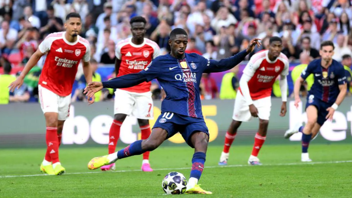 El lanzamiento de penalti de Dembélé en la Champions League.  Getty Images - UEFA