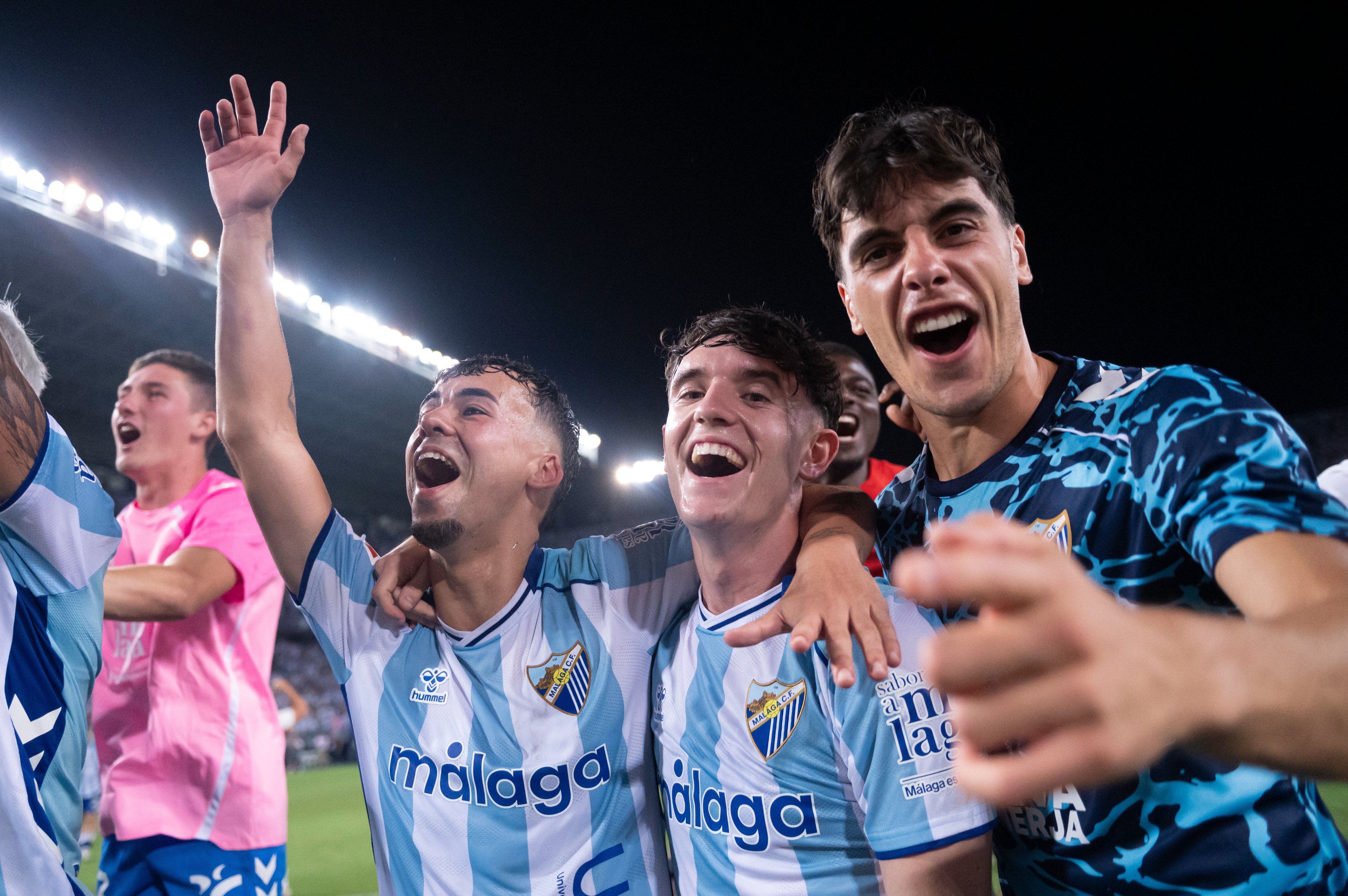 Málaga CF LaLiga Hypermotion Hummel Patrocinador 2026