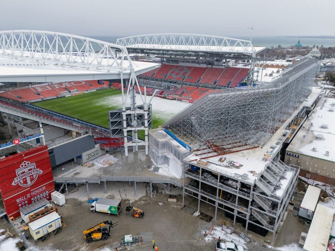 El BMO Field de Toronto ha añadido una grada temporal para aumentar su capacidad hasta los 45.000 espectadores.